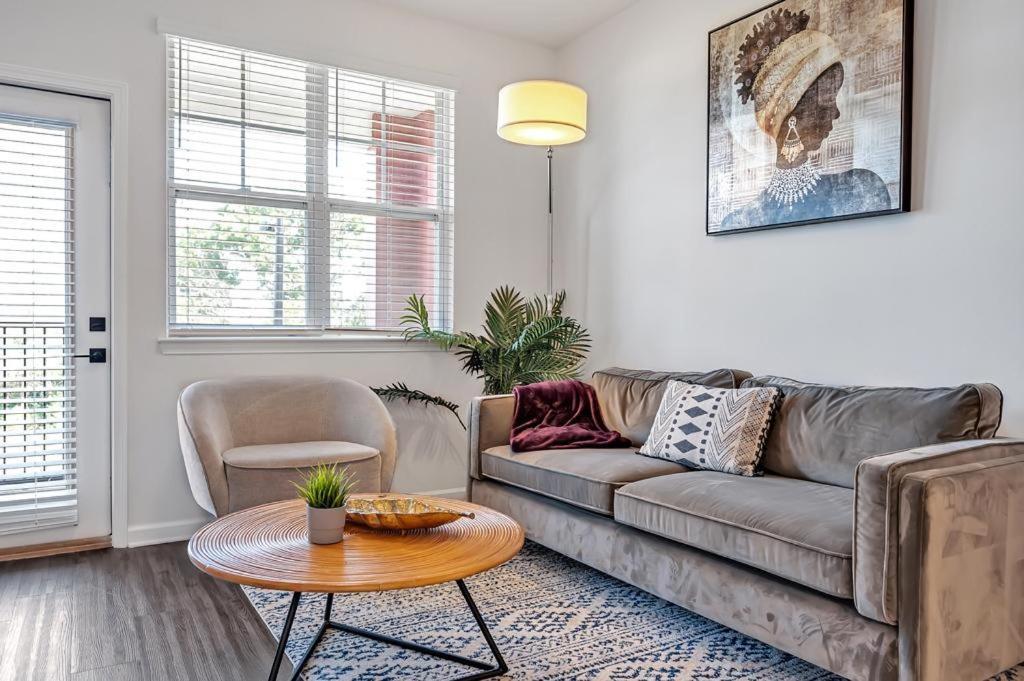 Charming New Building 2br W Gym And Parking 305 Apartment Charlotte