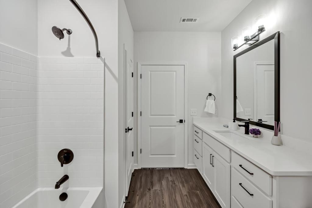 Charming New Building 2br W Gym And Parking 305 Apartment
