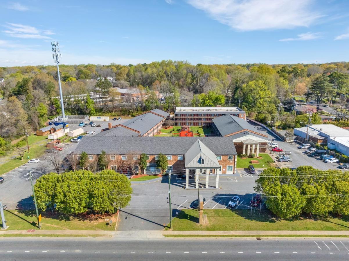 Hotel Residences At Windsor Charlotte