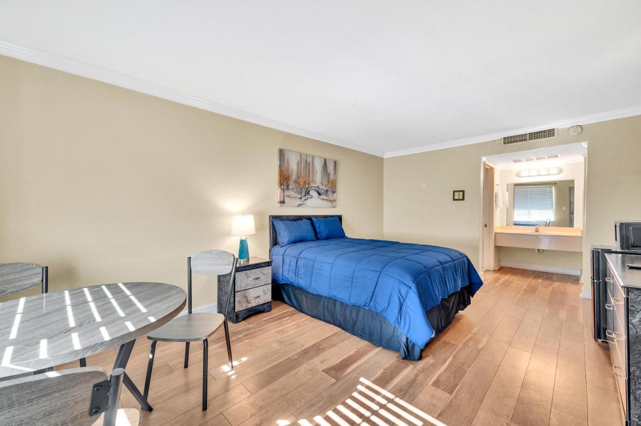 Residences At Windsor 5*