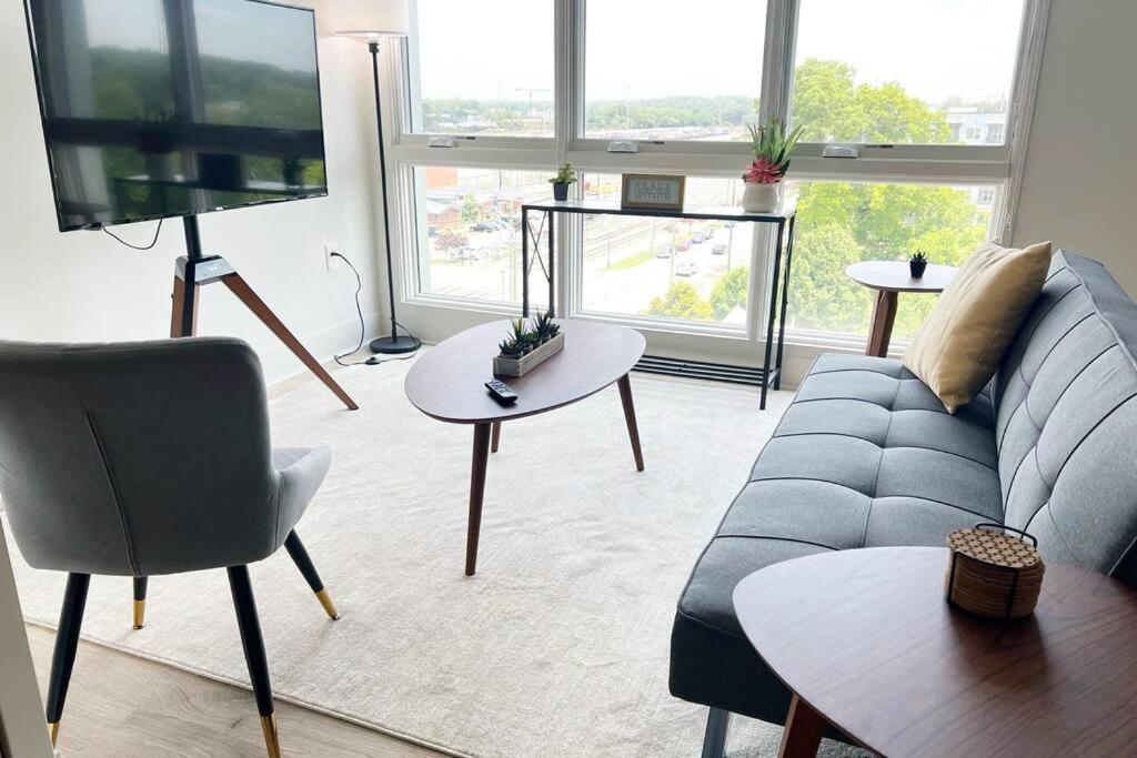 Apartment, Queen Bed, Wifi, Kitchen, Washer & Dryer In Apartment Charlotte