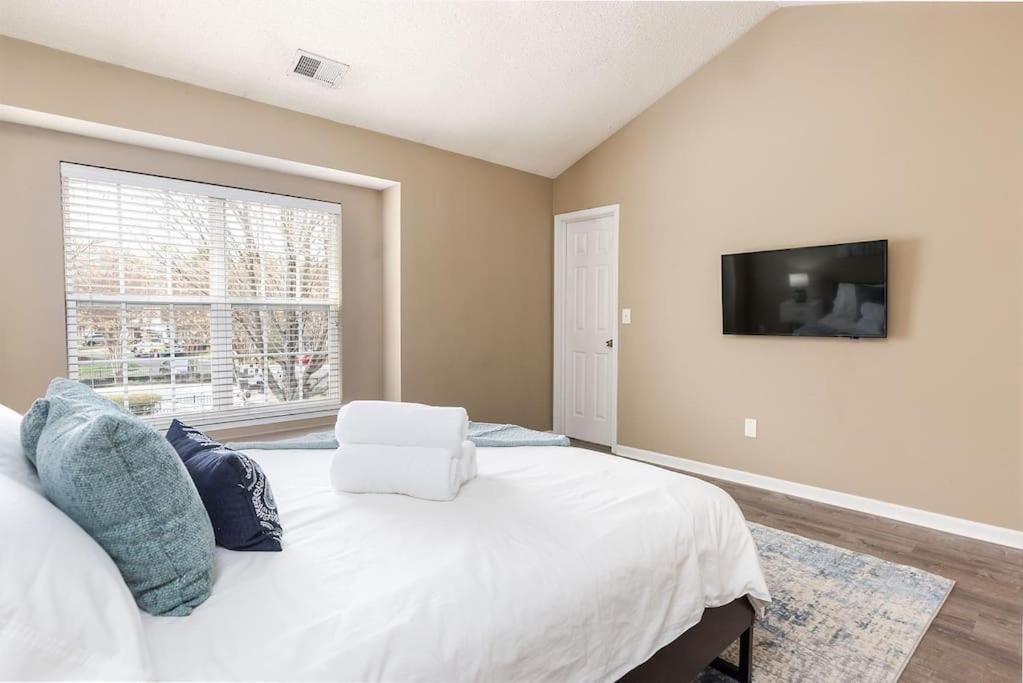 Ballantyne Charming Town *