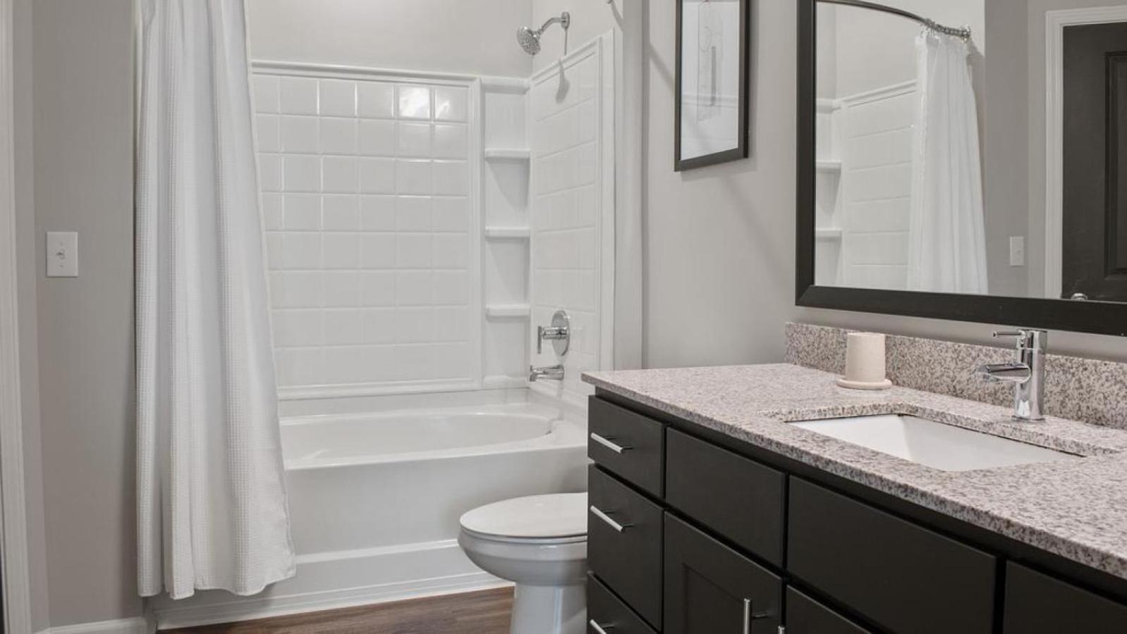 Landing - Modern With Amazing Amenities