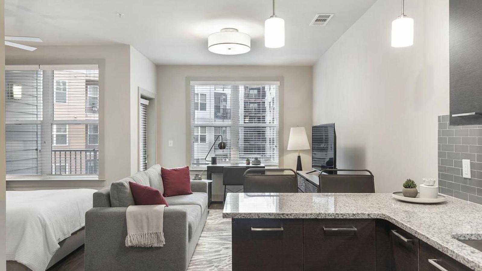 Landing - Modern With Amazing Amenities * Charlotte