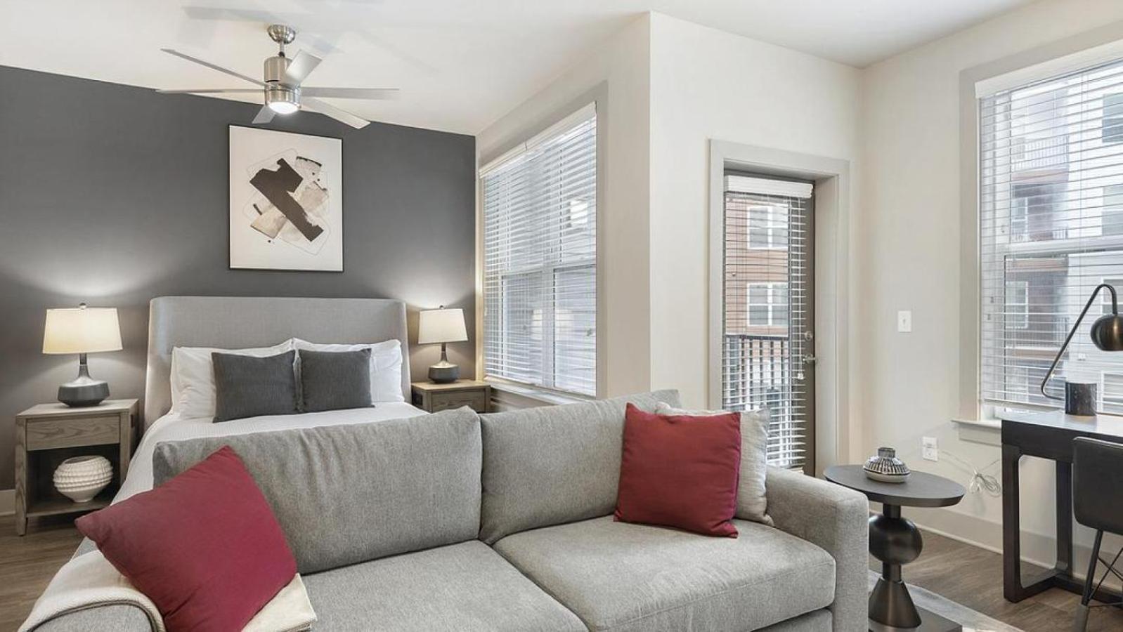 Landing - Modern With Amazing Amenities Charlotte