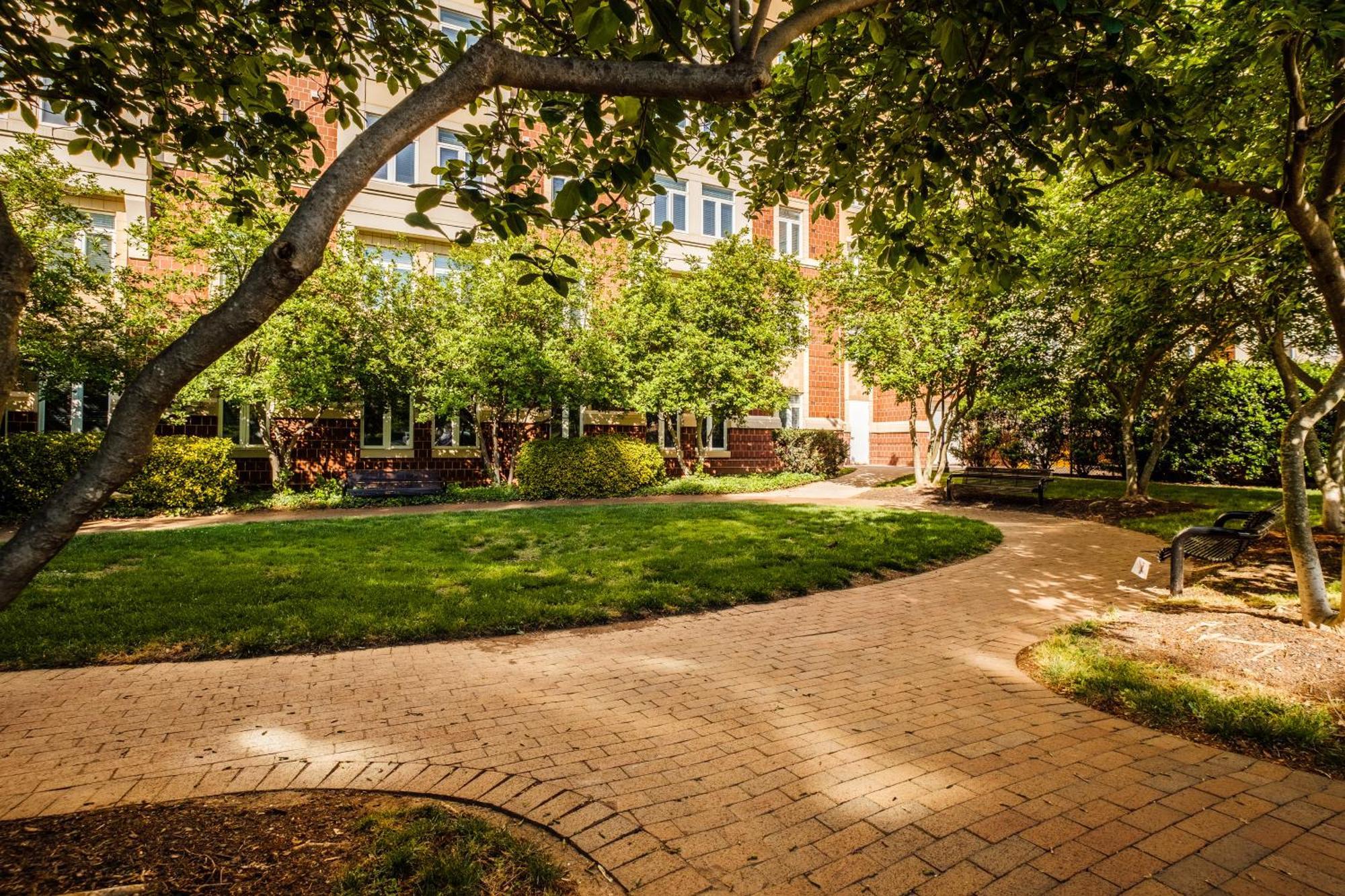 Cityscape Flat- 3br Luxury In Uptown *
