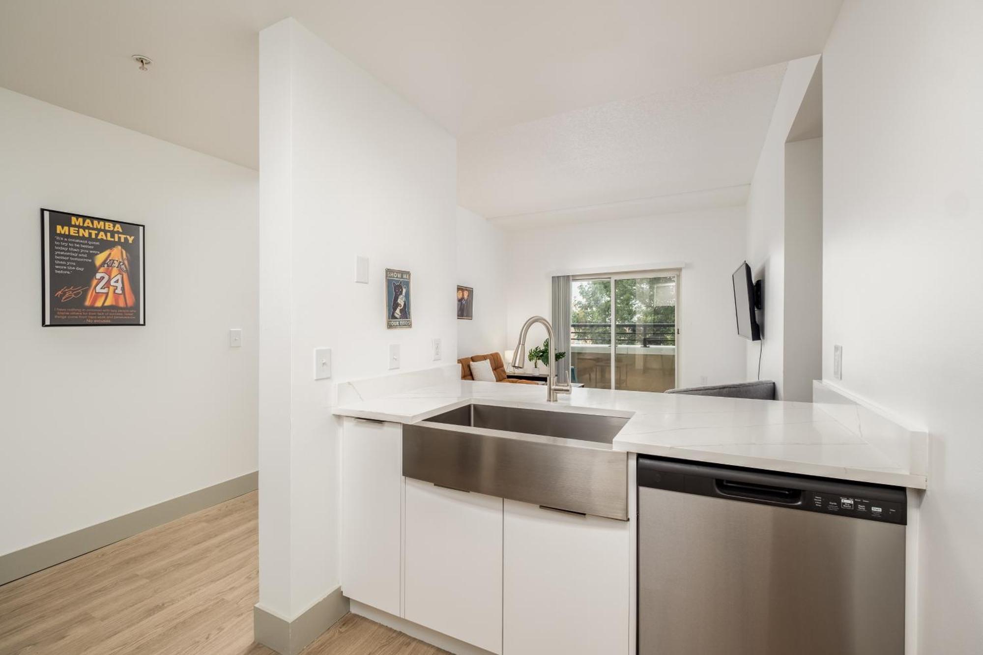 Cityscape Flat- 3br Luxury In Uptown Charlotte