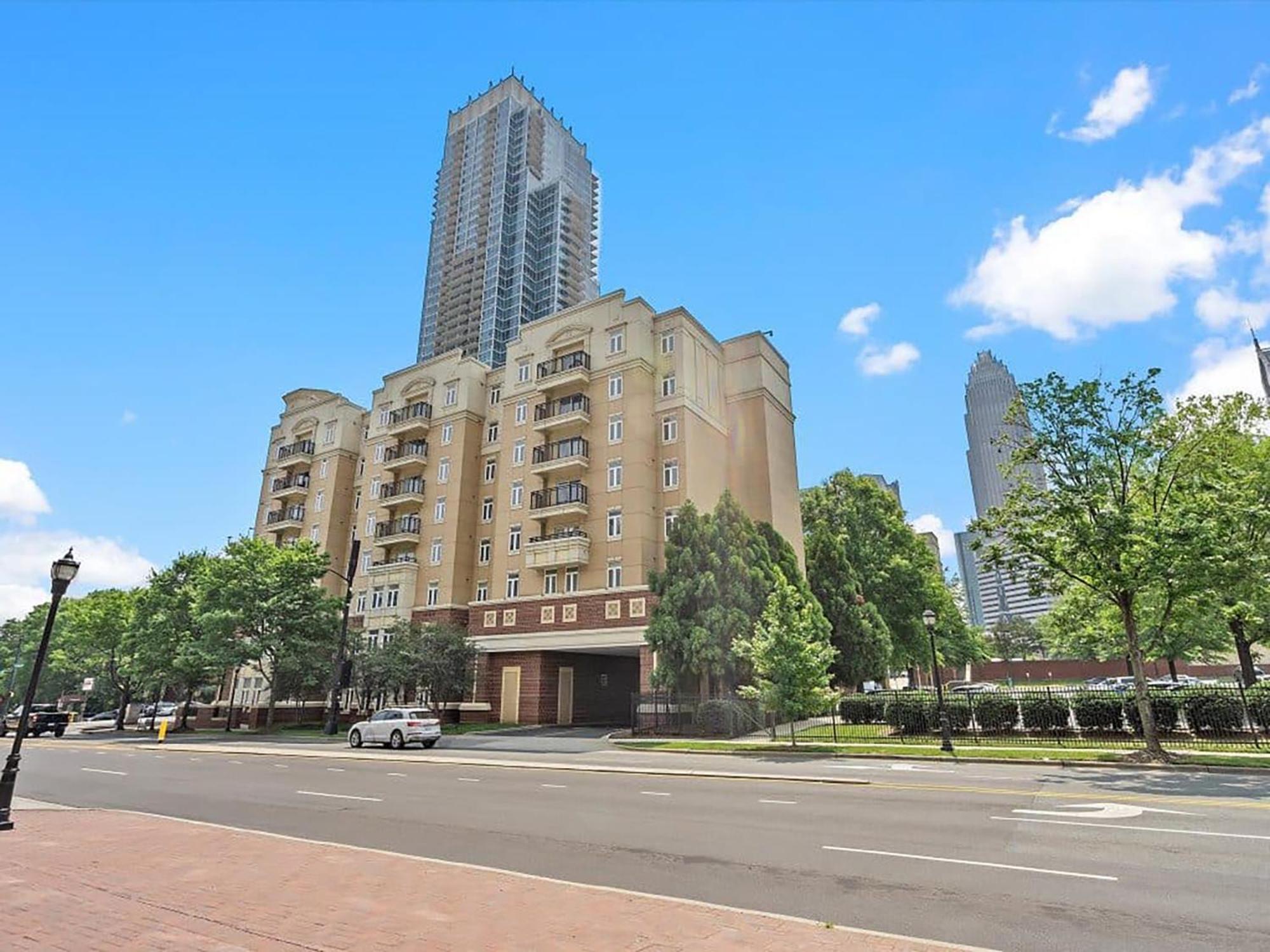 Apartment Cityscape Flat- 3br Luxury In Uptown