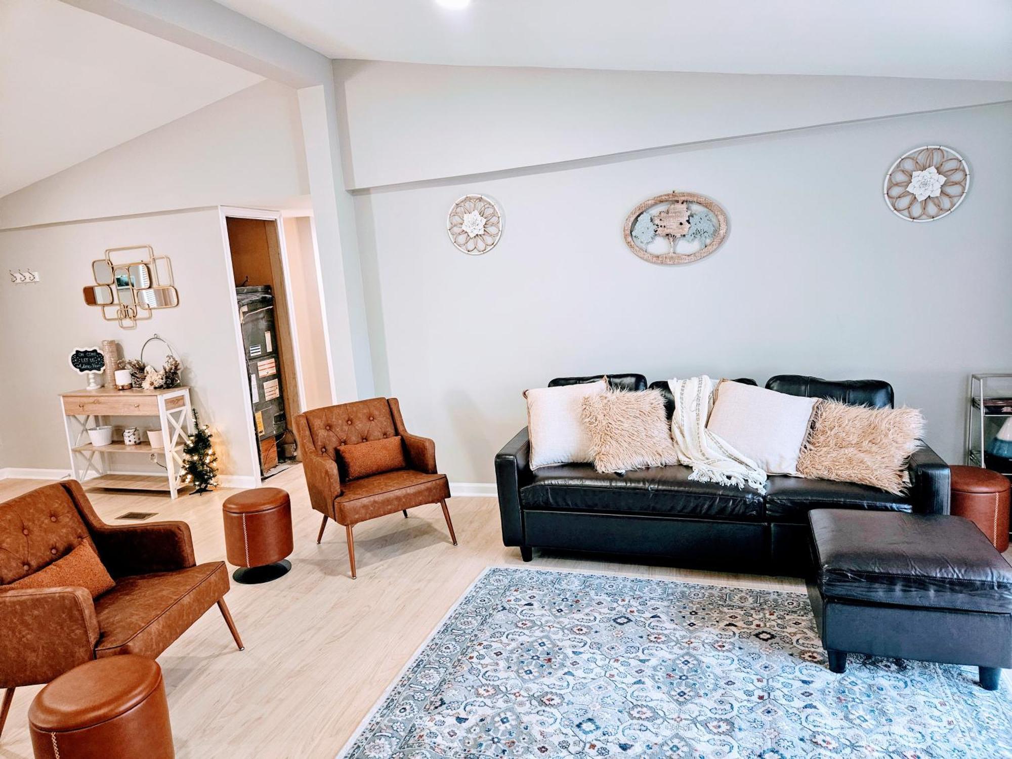 Da.luxe Mtn Island Area On 1.56 Acres