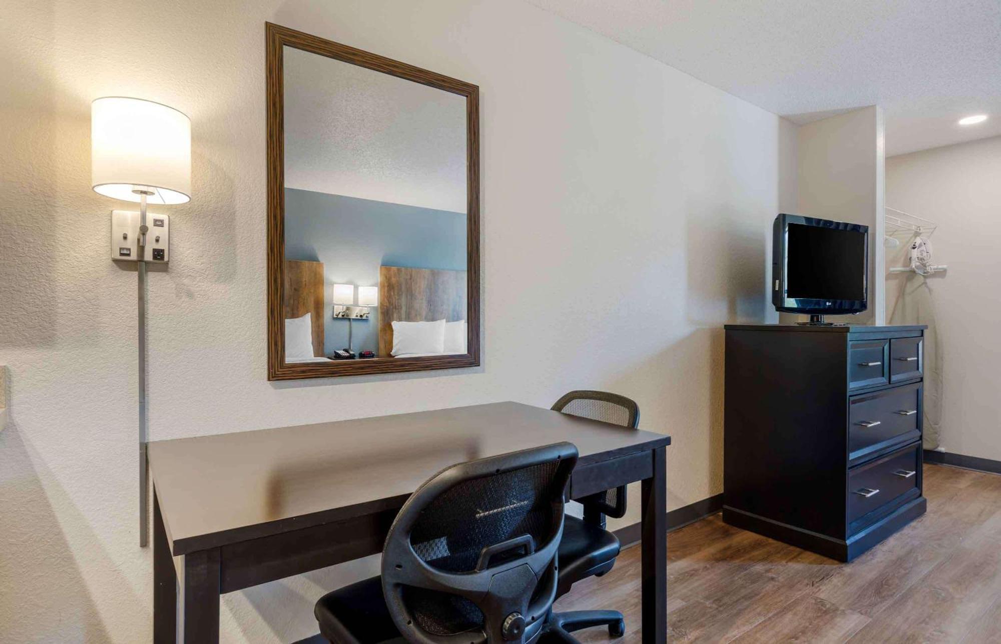Hotel Extended America - - Place