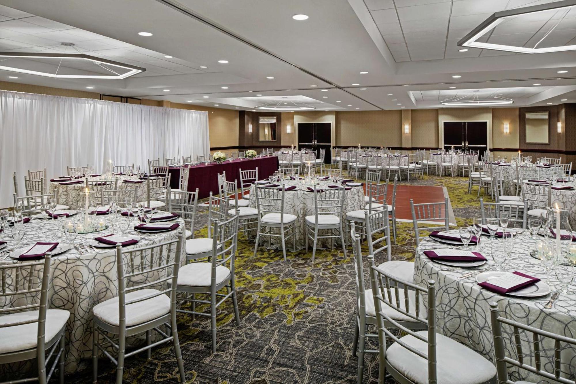 Hotel Doubletree By Hilton Charlotte/southpark 3*