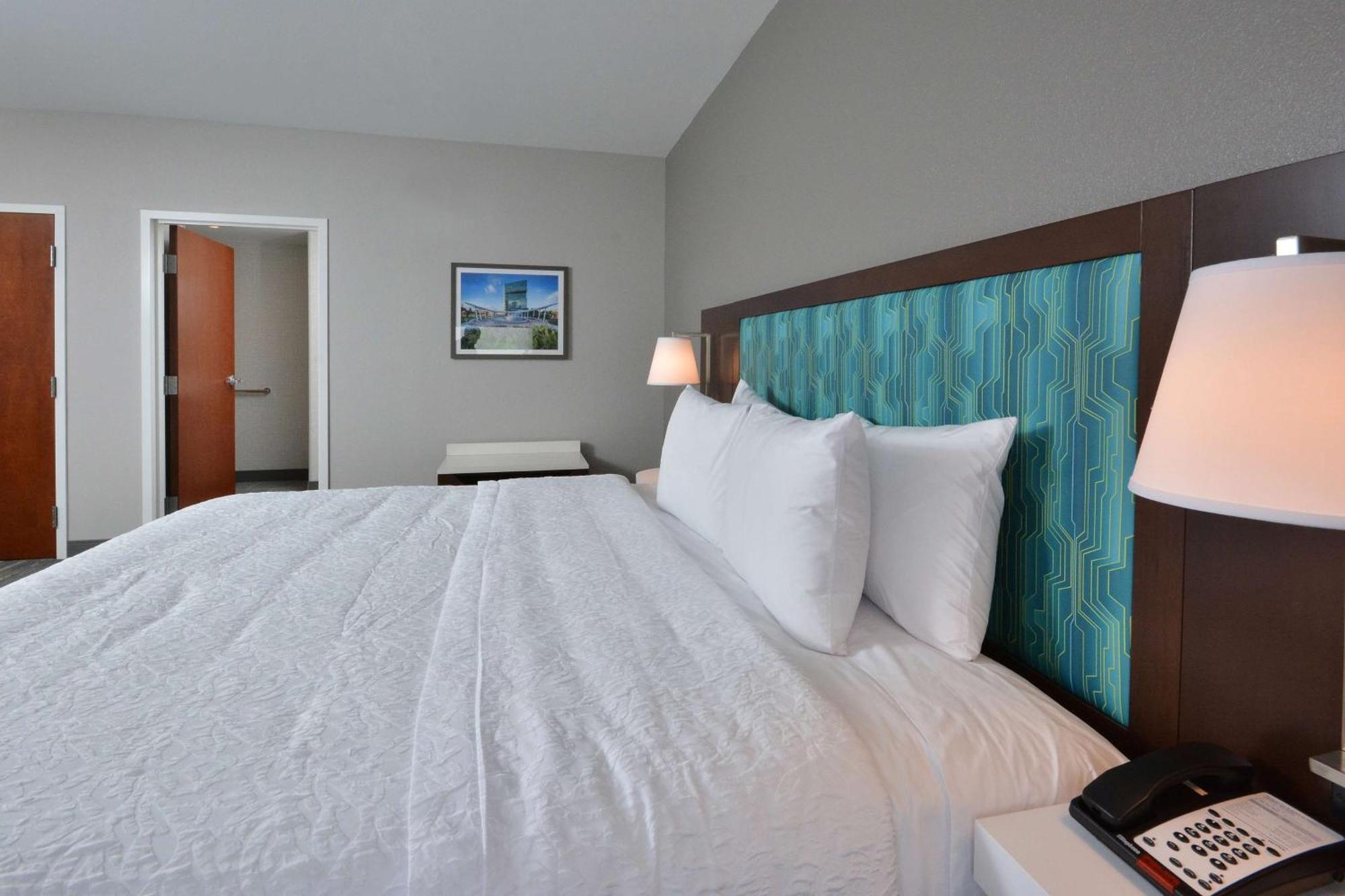 Hampton & North I 485 3*