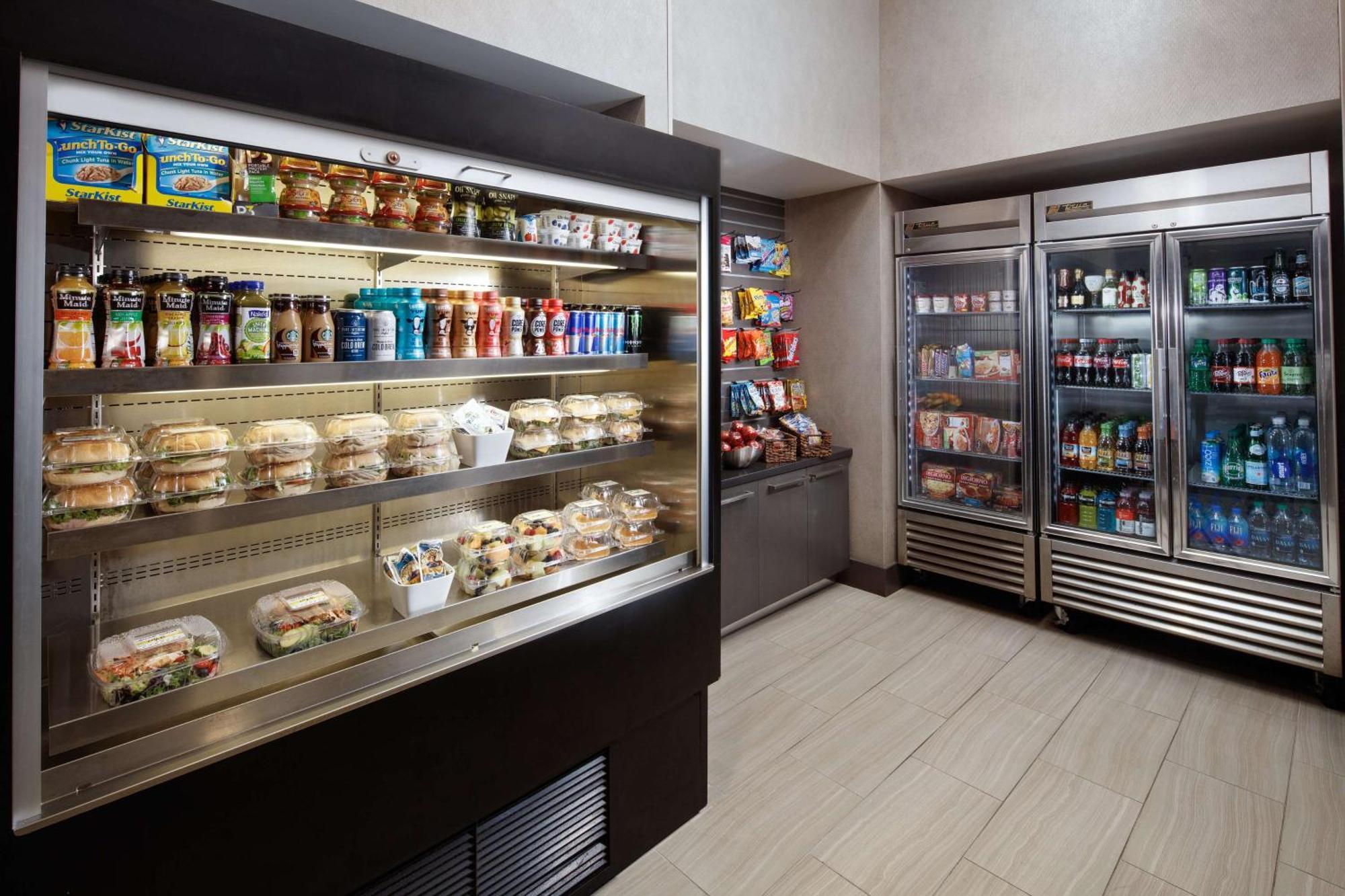 Hotel Embassy By Hilton Uptown 4*