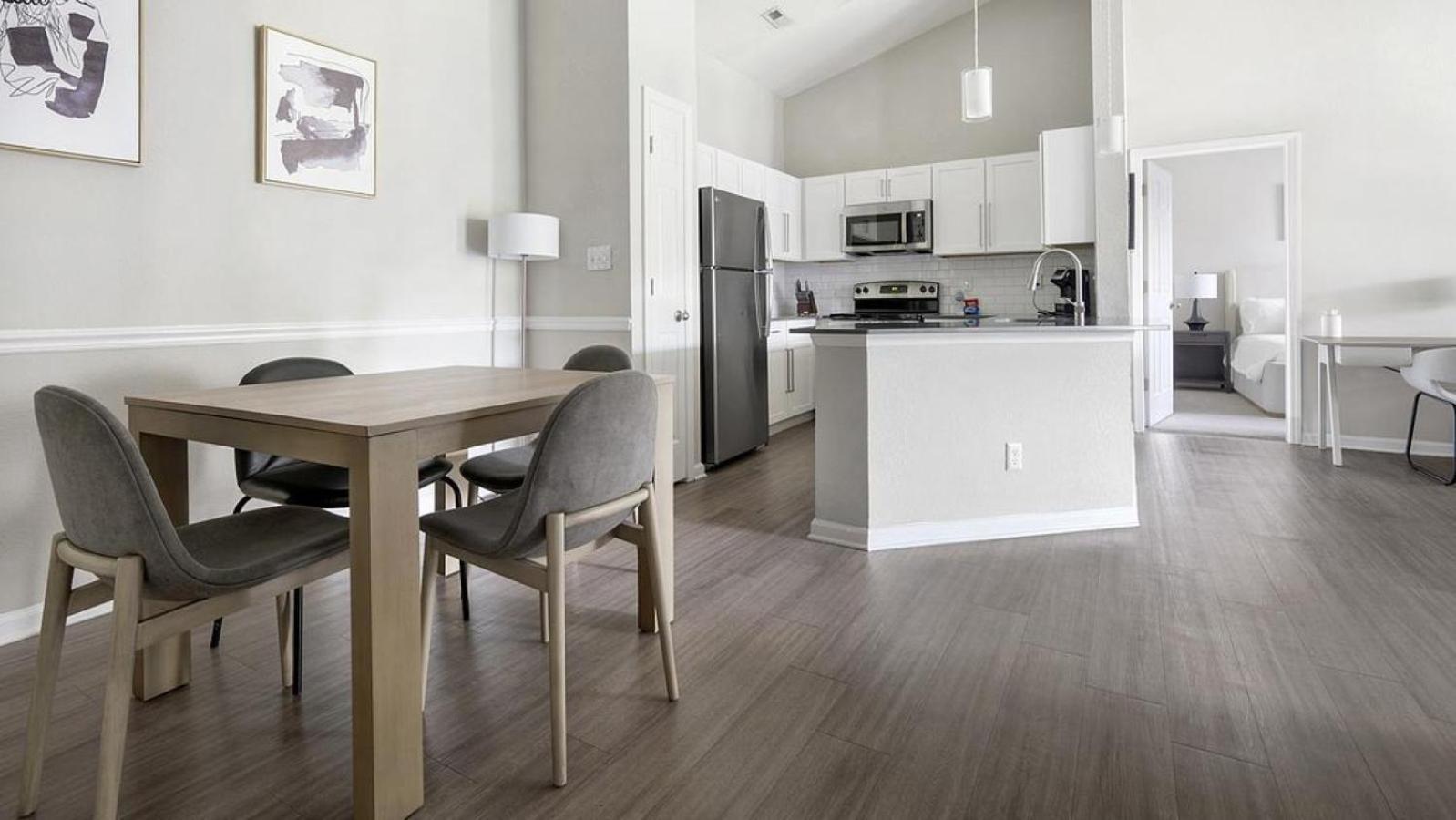 Apartment Landing - Modern With Amazing Amenities Charlotte