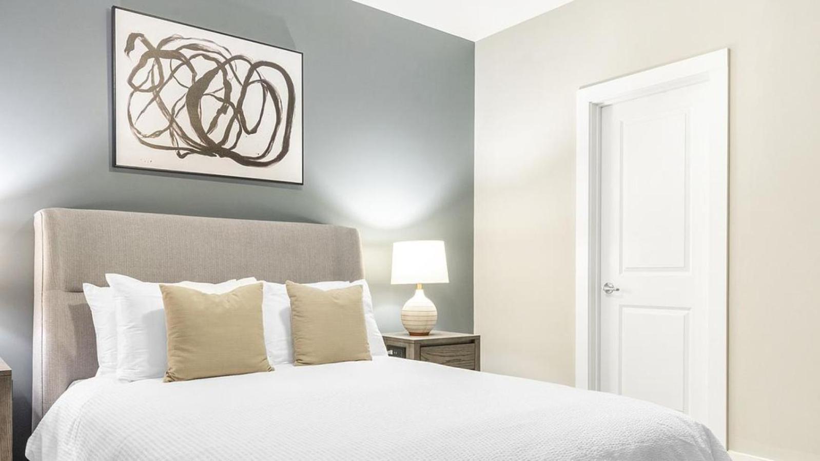 Landing Modern With Amazing Amenities