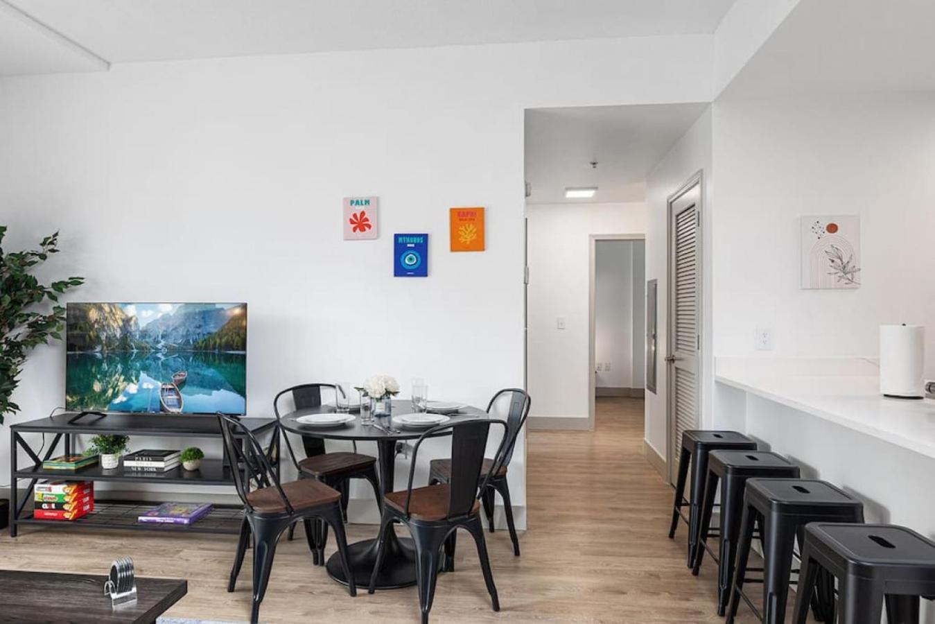 Apartment The Tar Heel - Stylish 4br With Views - Free Parking - Gym - Pet-friendly Charlotte