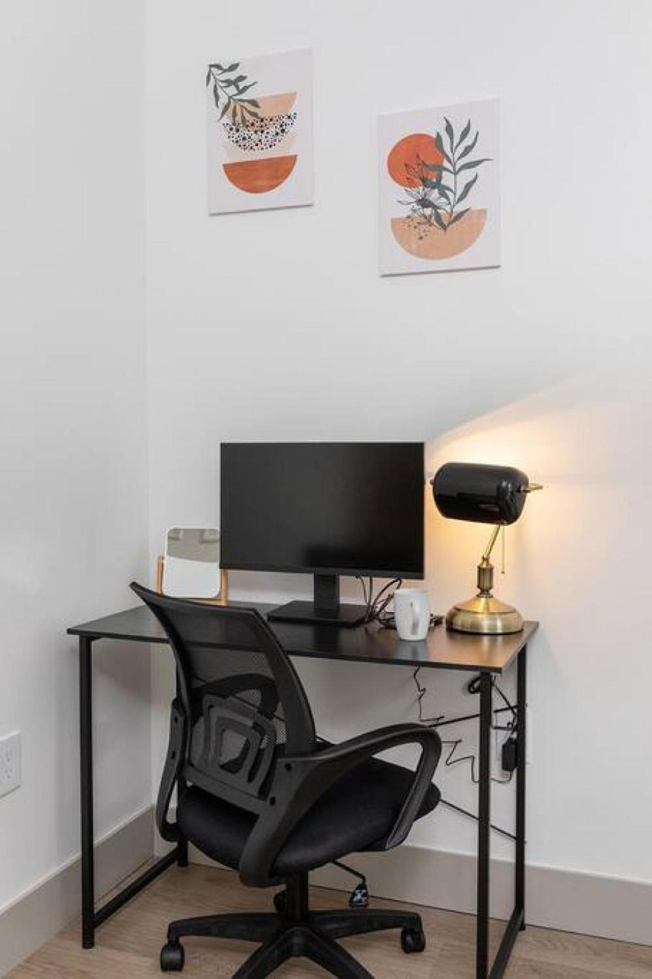 Apartment The Tar Heel - Stylish 4br With Views - Free Parking - Gym - Pet-friendly *