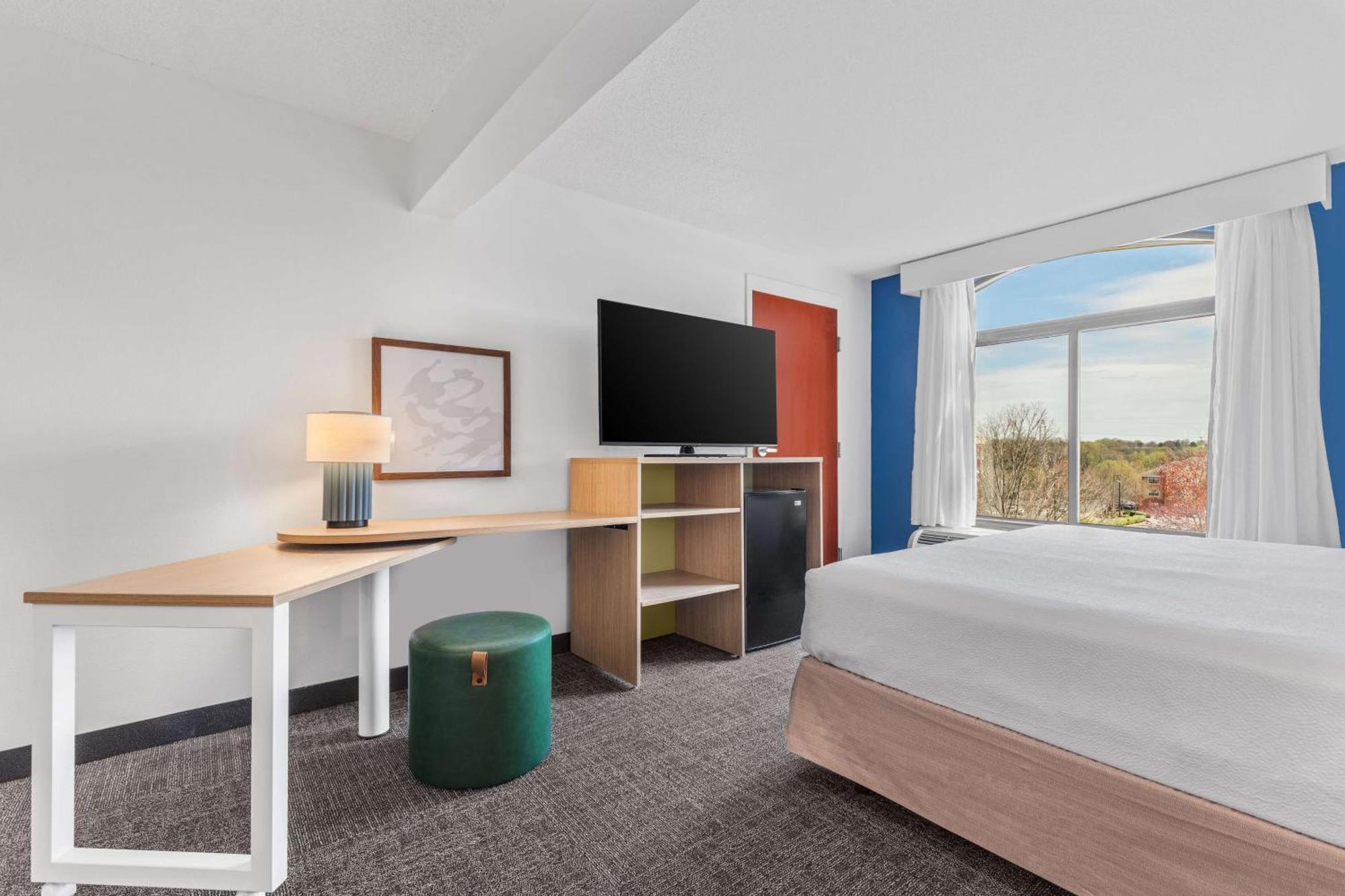 Spark By Hilton Tyvola I-77 Charlotte