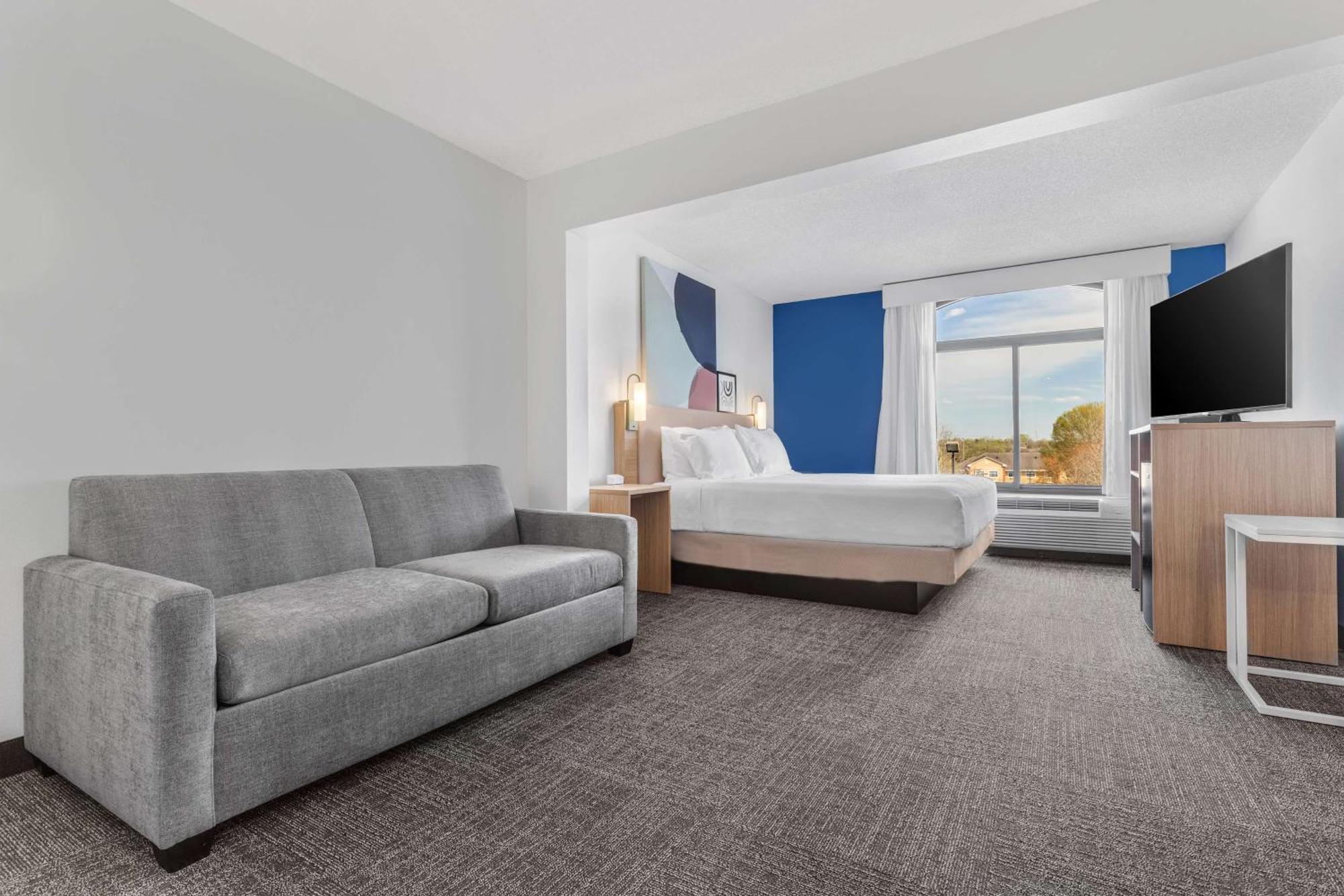 Spark By Hilton Tyvola I-77 Hotel 3*