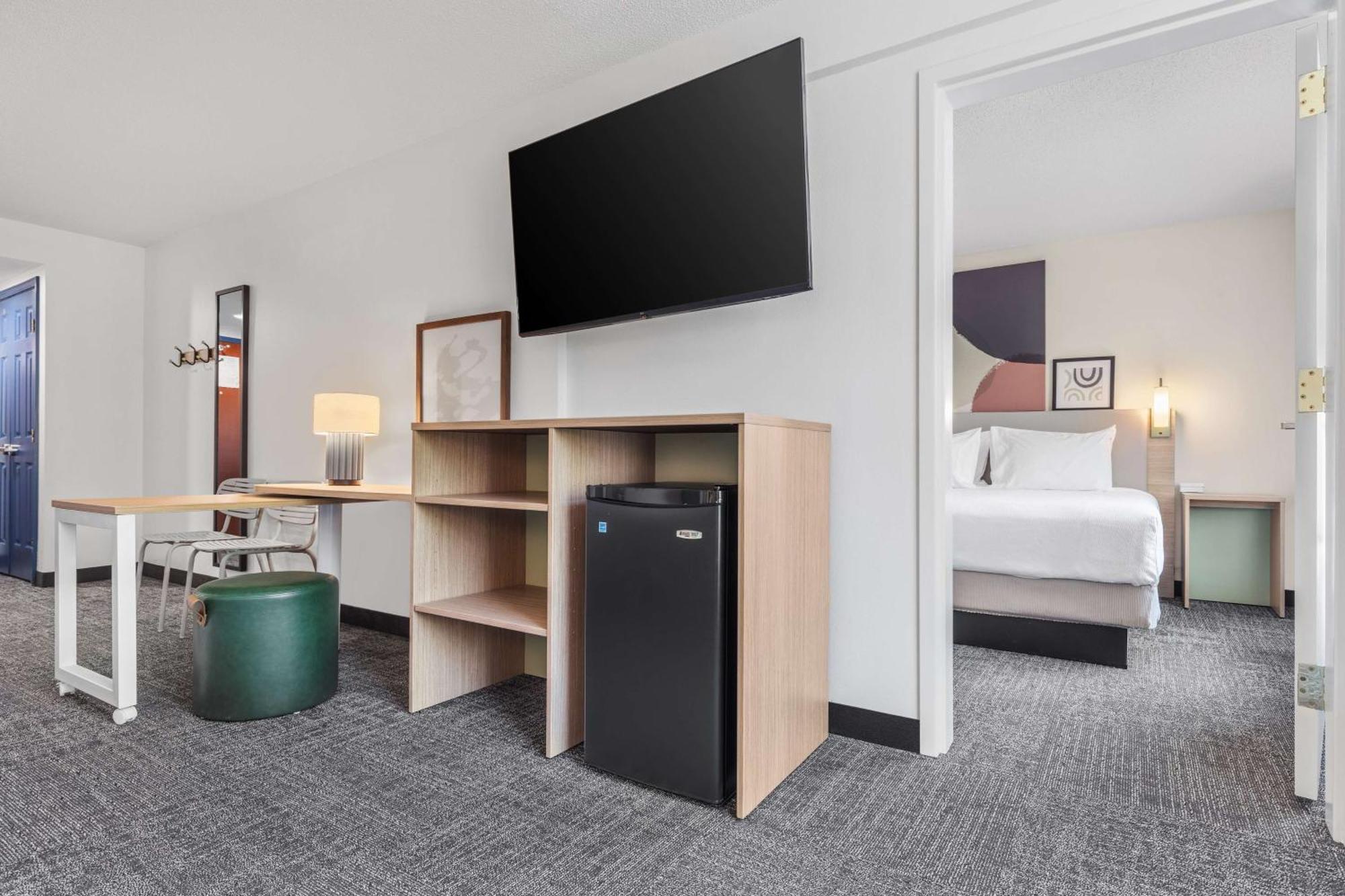 Spark By Hilton Tyvola I-77 Hotel