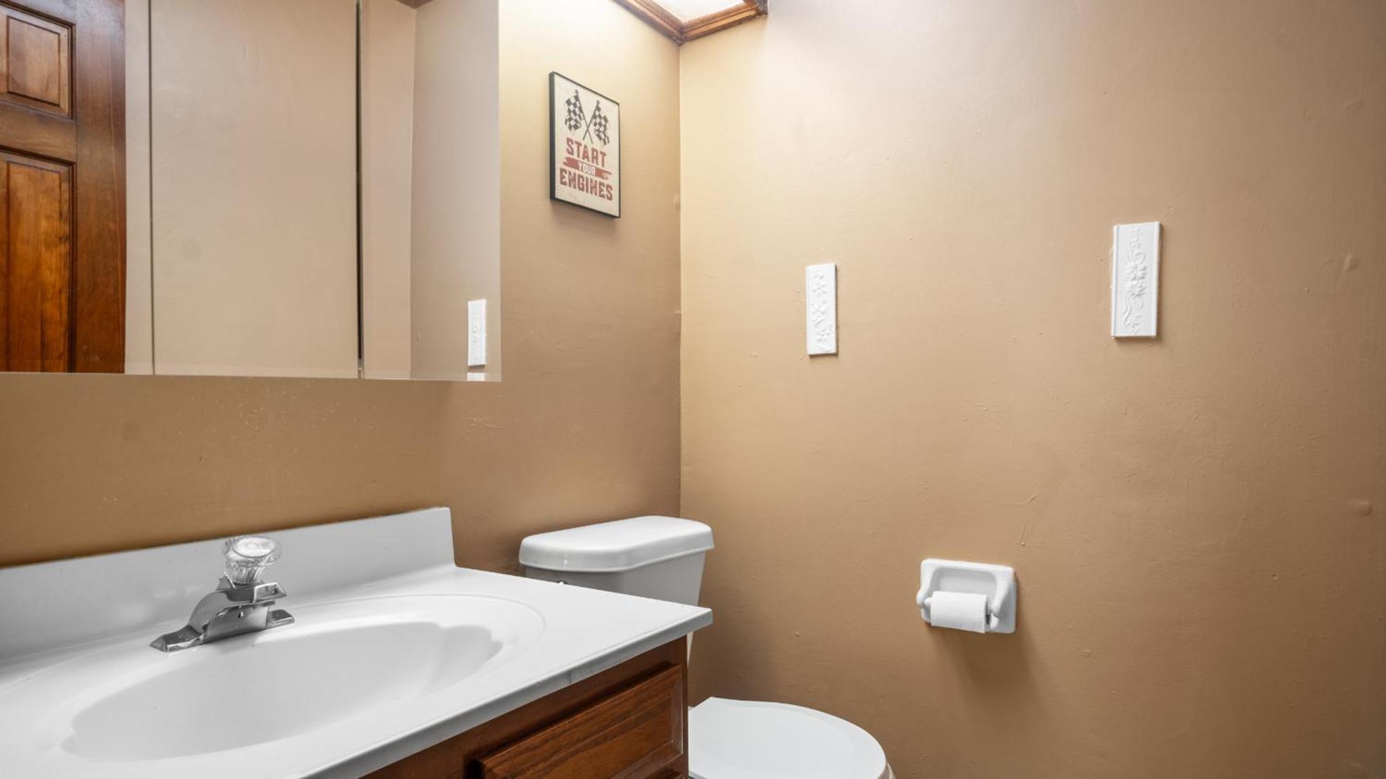 4bd Contemporary With Bbq, Game Holiday home