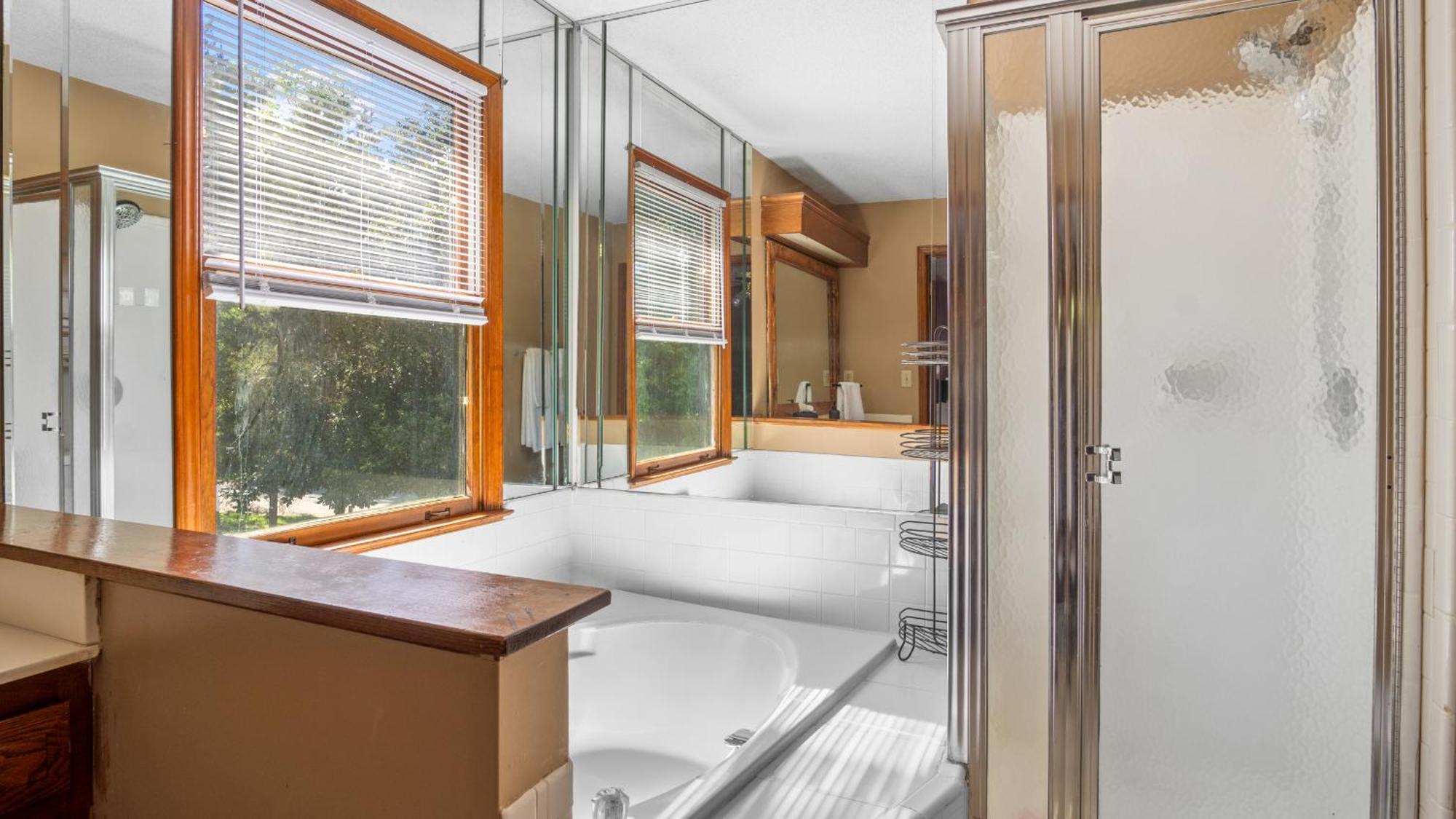 4bd Contemporary With Bbq, Game Holiday home