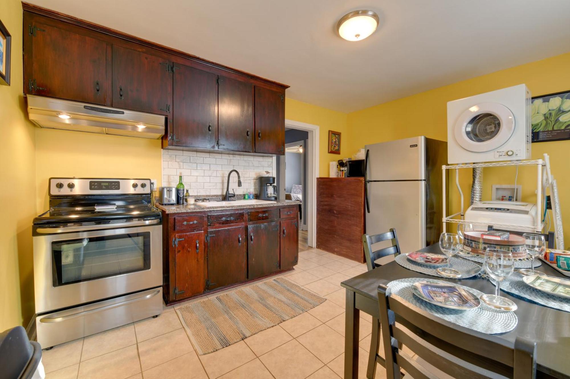 Renovated - 3 Mi To Downtown! Holiday home Charlotte