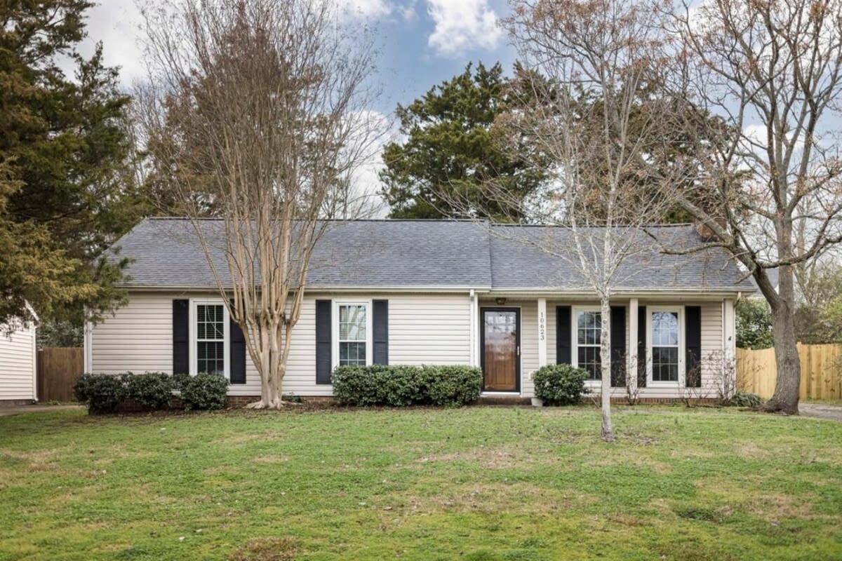 Serene Getaway With Patio In Pineville