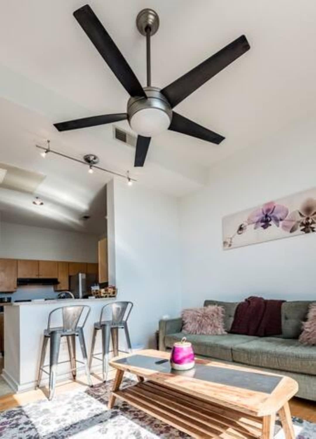 Skyline Vista Penthouse In The Queen Charlotte