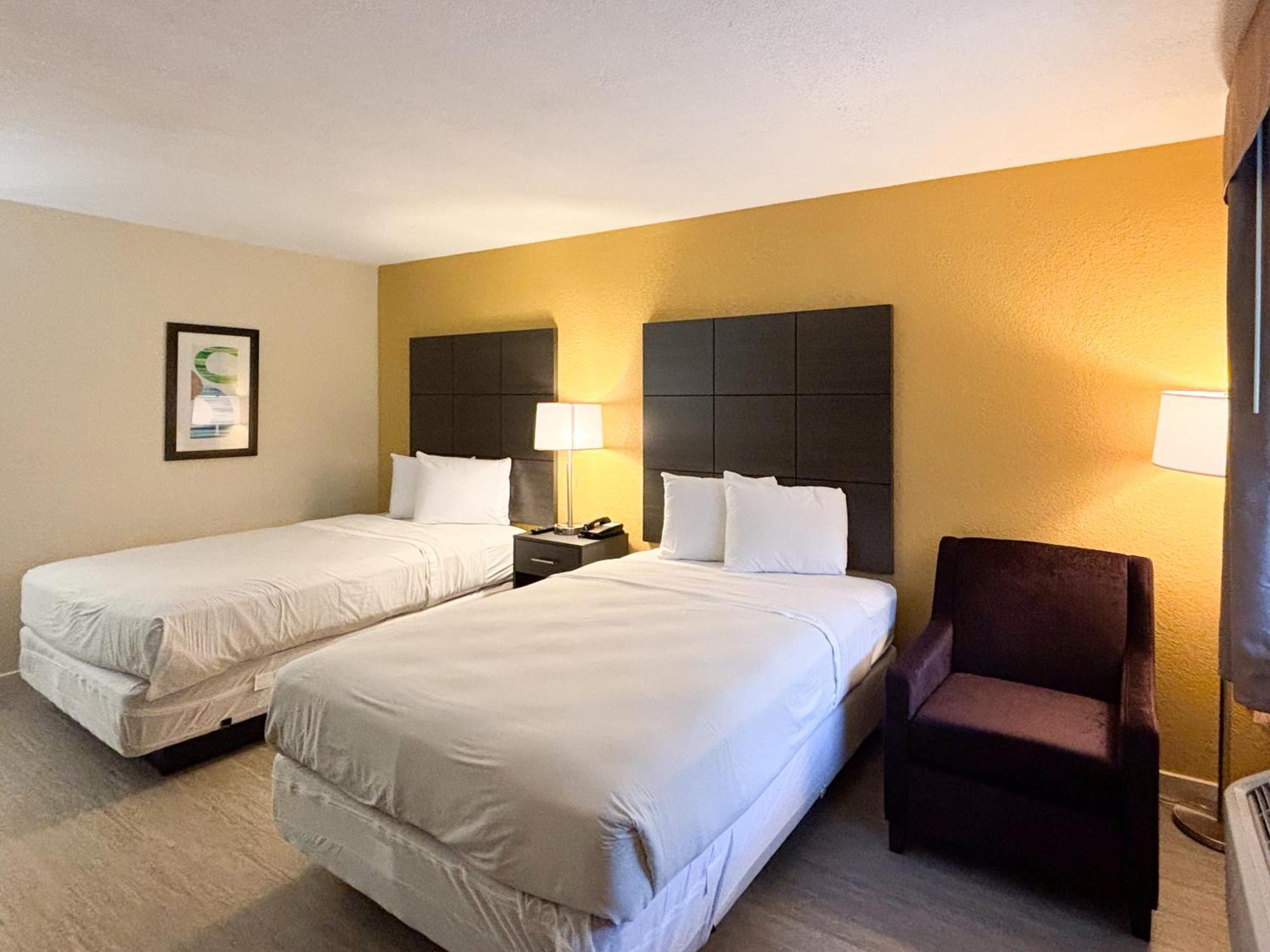 6 Charlotte, Nc Northlake Hotel