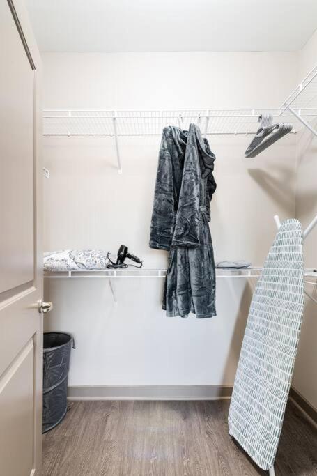 Apartment Charming Uptown With, Pool, Bar, Shops Charlotte