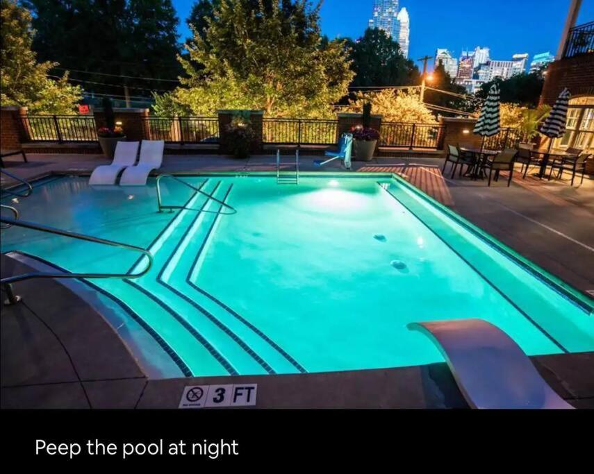 Charming Uptown With, Pool, Bar, Shops * Charlotte