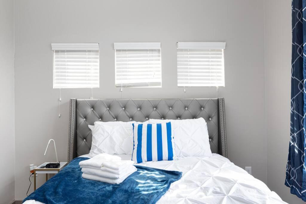 Uptown Elegance Gym, Pool, Wine