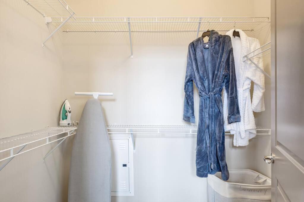 Uptown Elegance Gym, Pool, Wine * Charlotte