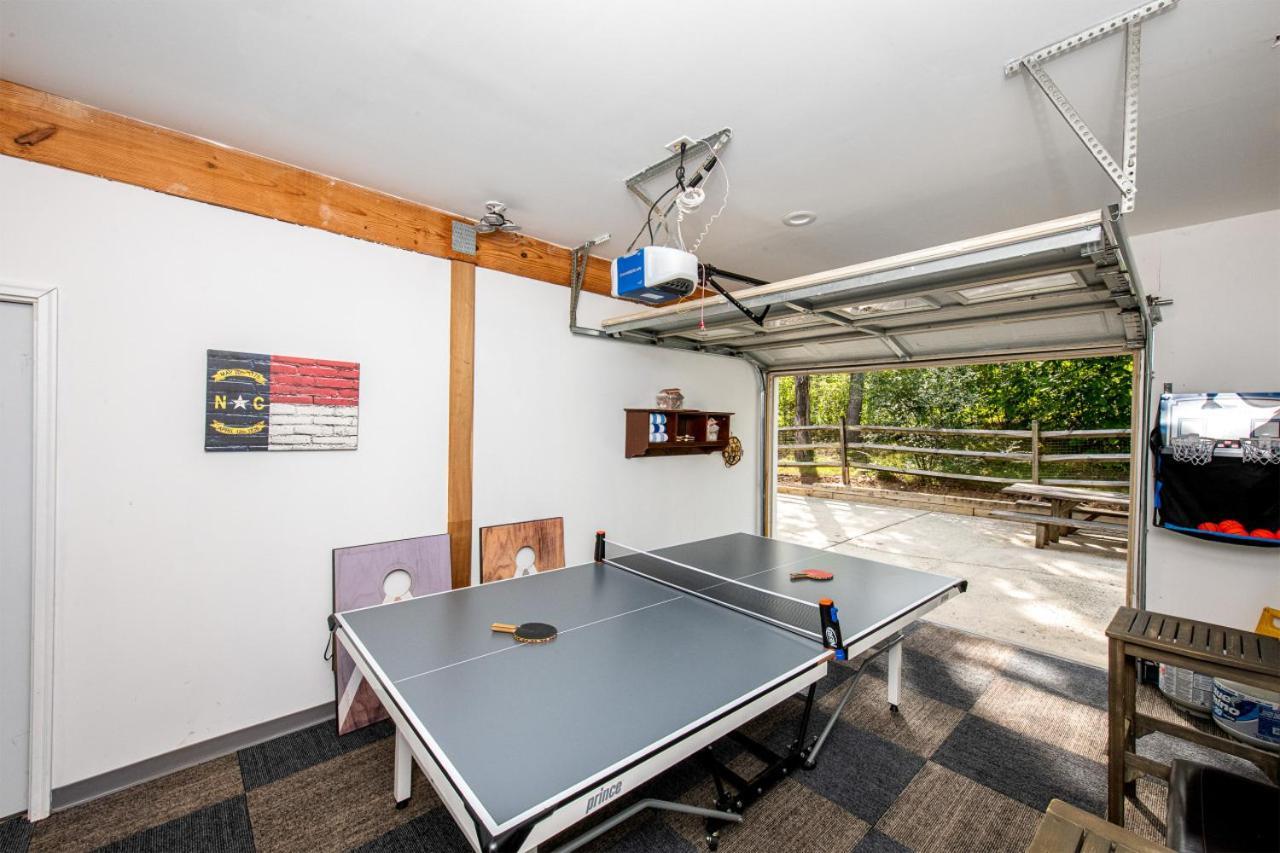 Holiday home 3br Escape Pool Hot Tub Theater *