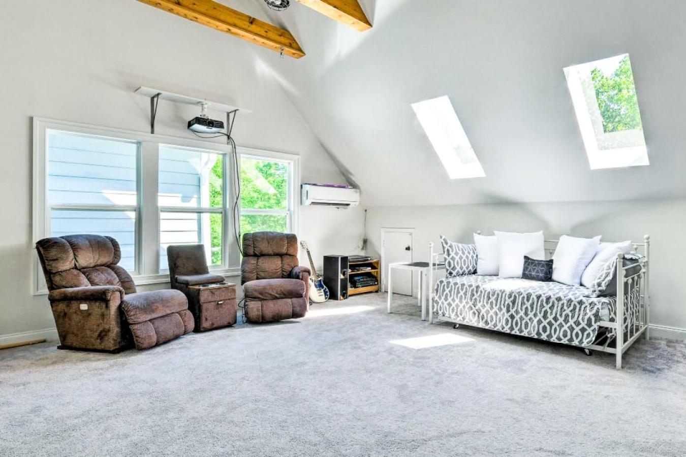 3br Escape Pool Hot Tub Theater * Charlotte