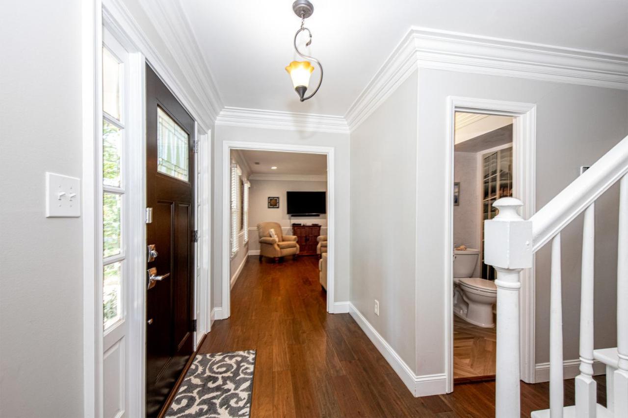 Holiday home 3br Escape Pool Hot Tub Theater *