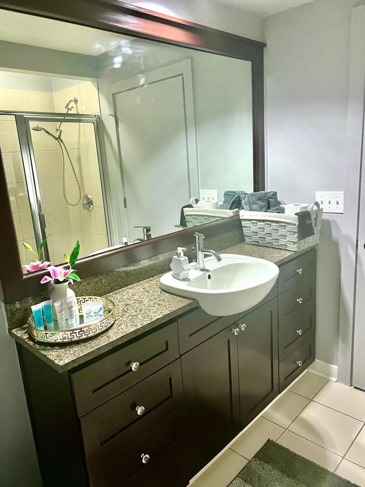 Apartment Beautiful Uptown Adventure