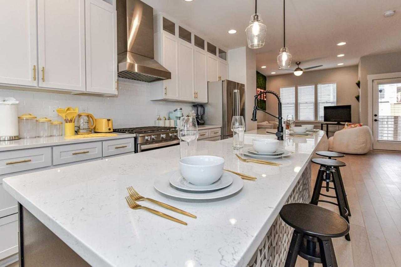 On The Move In Plaza Midwood *