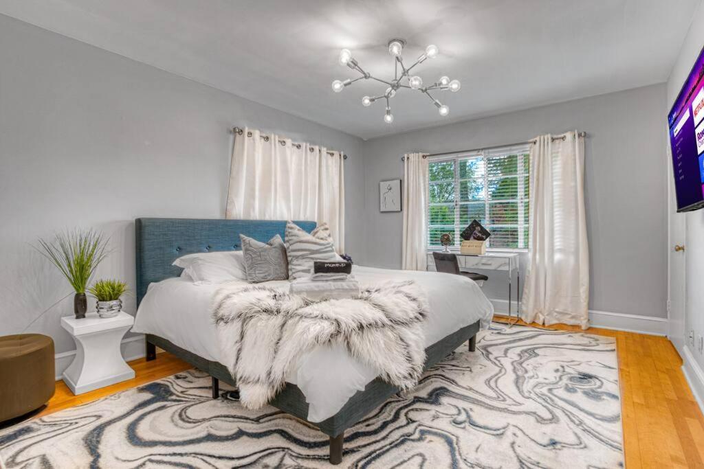 Holiday home Cozy & Charming Home, Minutes To Everything! Charlotte