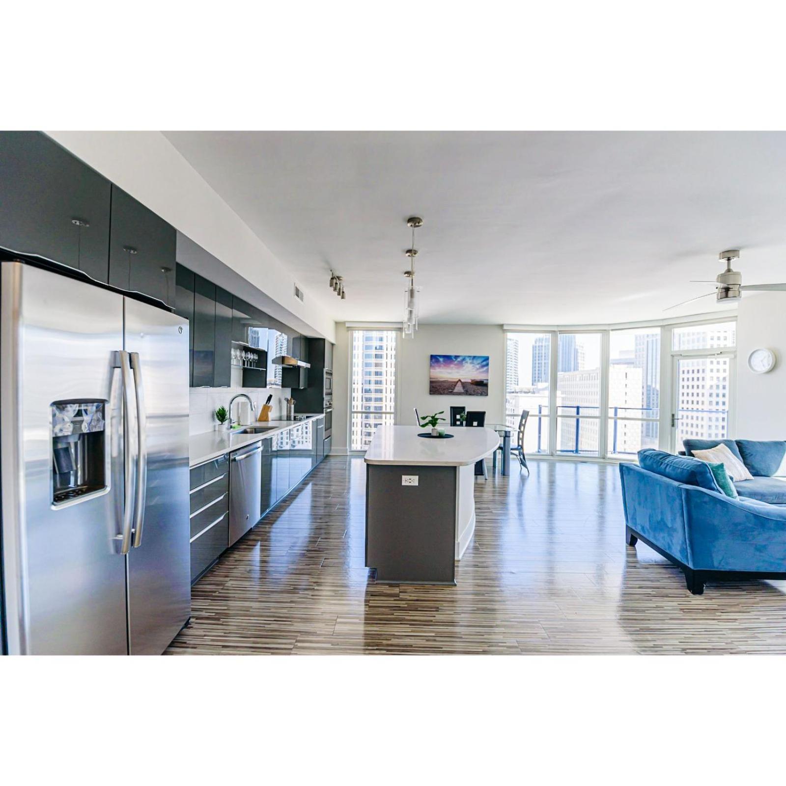 Apartment 2br Uptown Furnished Apts