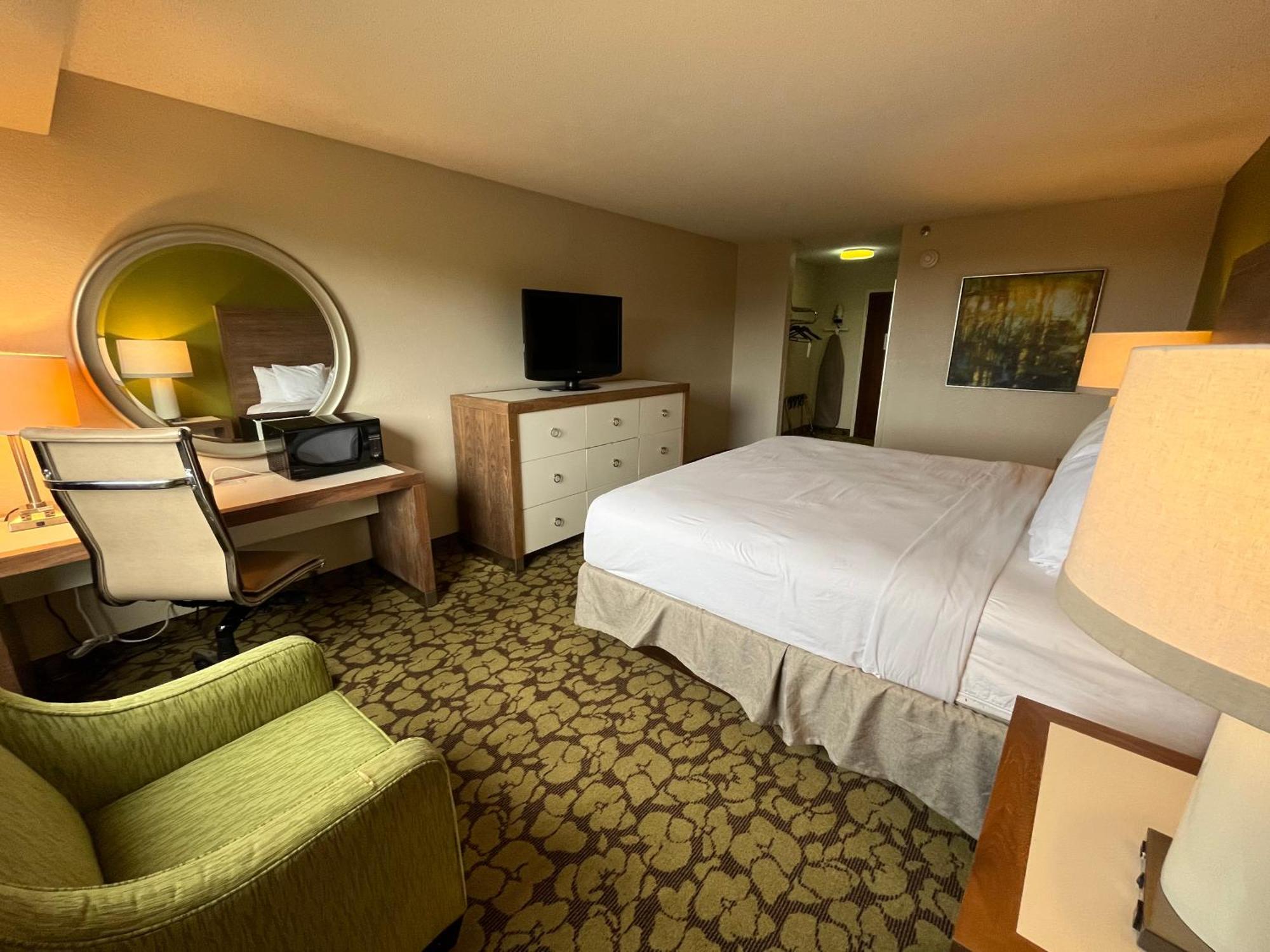 Ramada Plaza By Wyndham South End Airport Charlotte