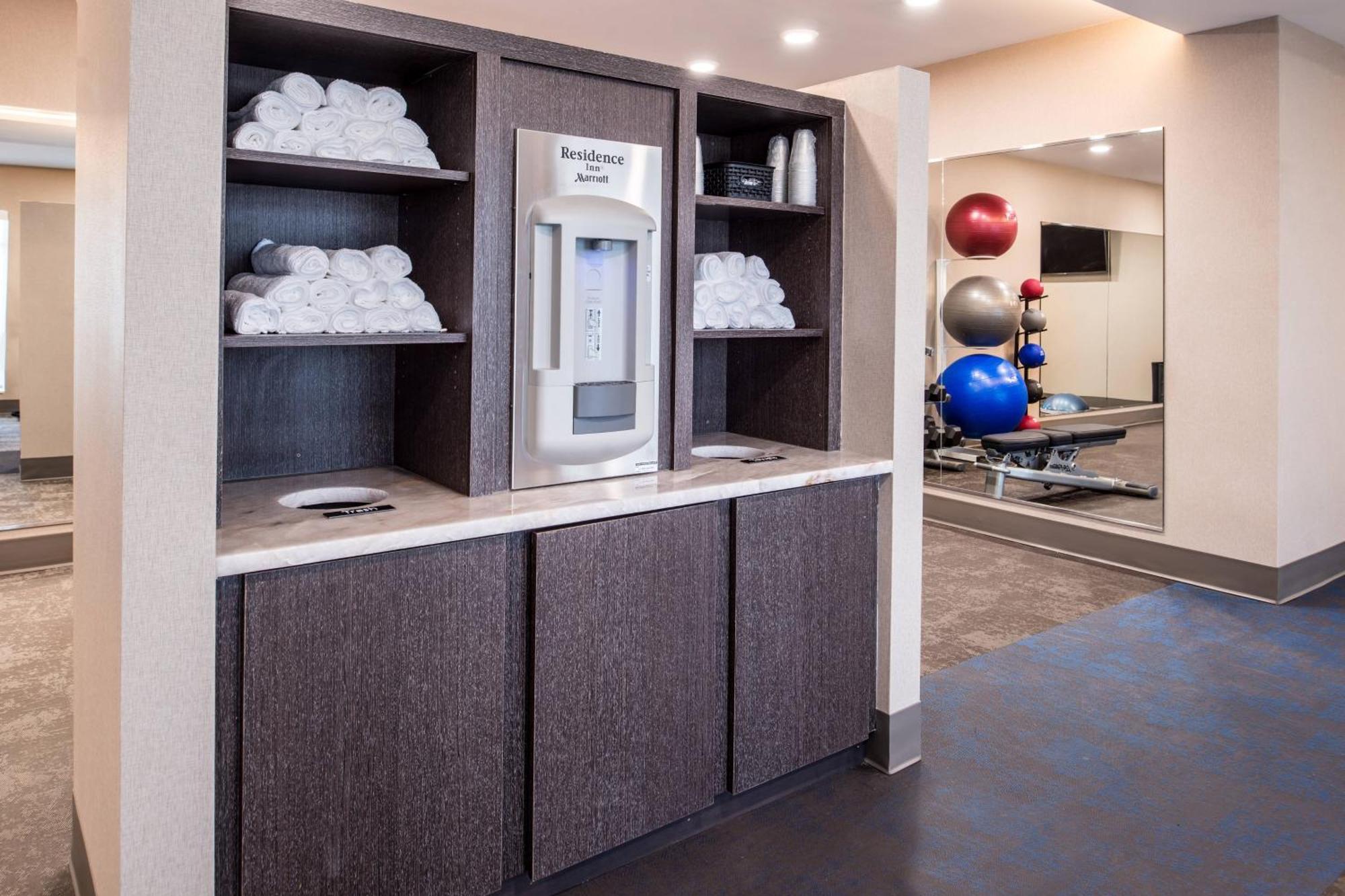 By Marriott Charlotte Steele Creek Hotel 3*