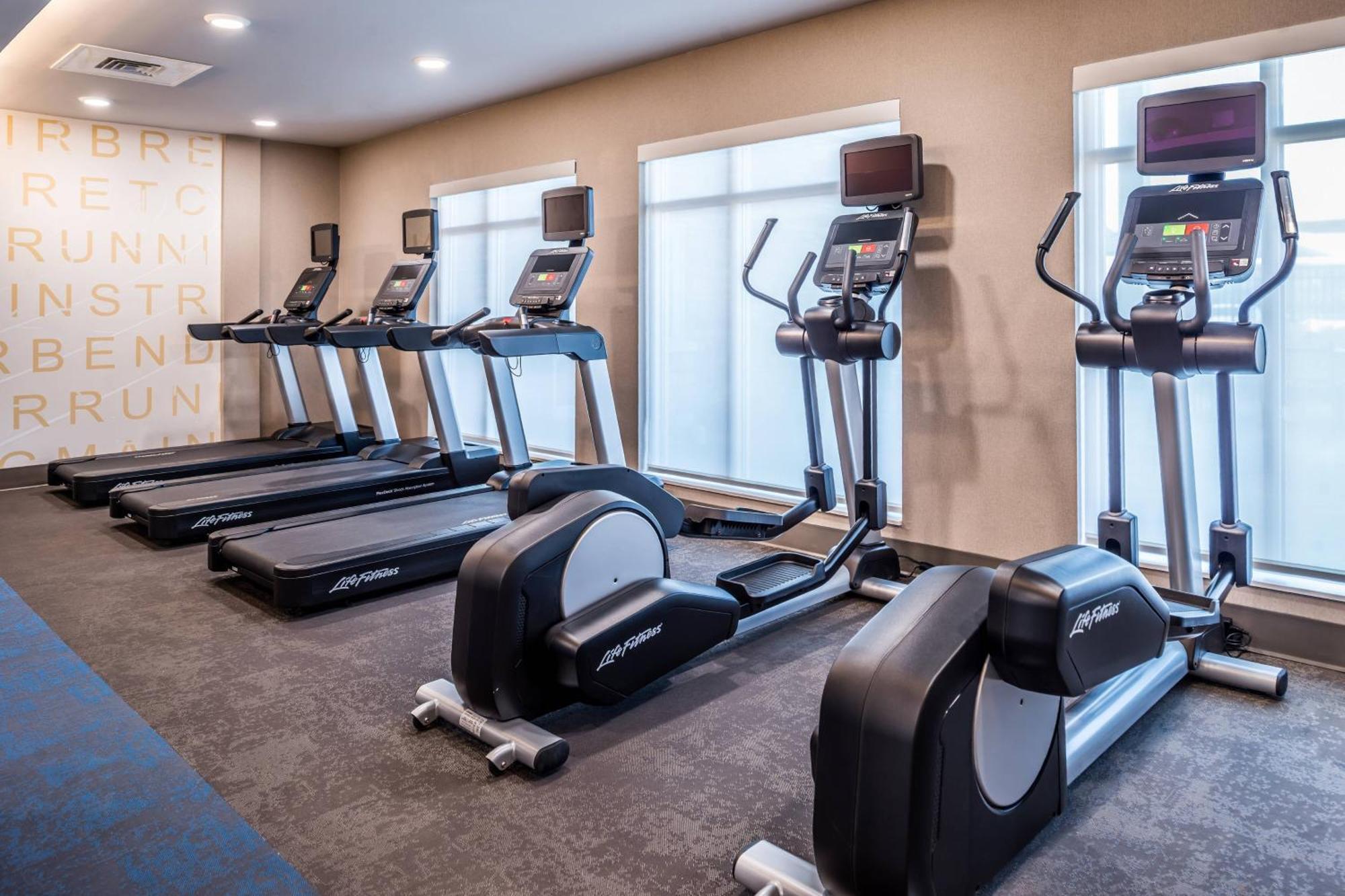 By Marriott Charlotte Steele Creek Hotel 3*