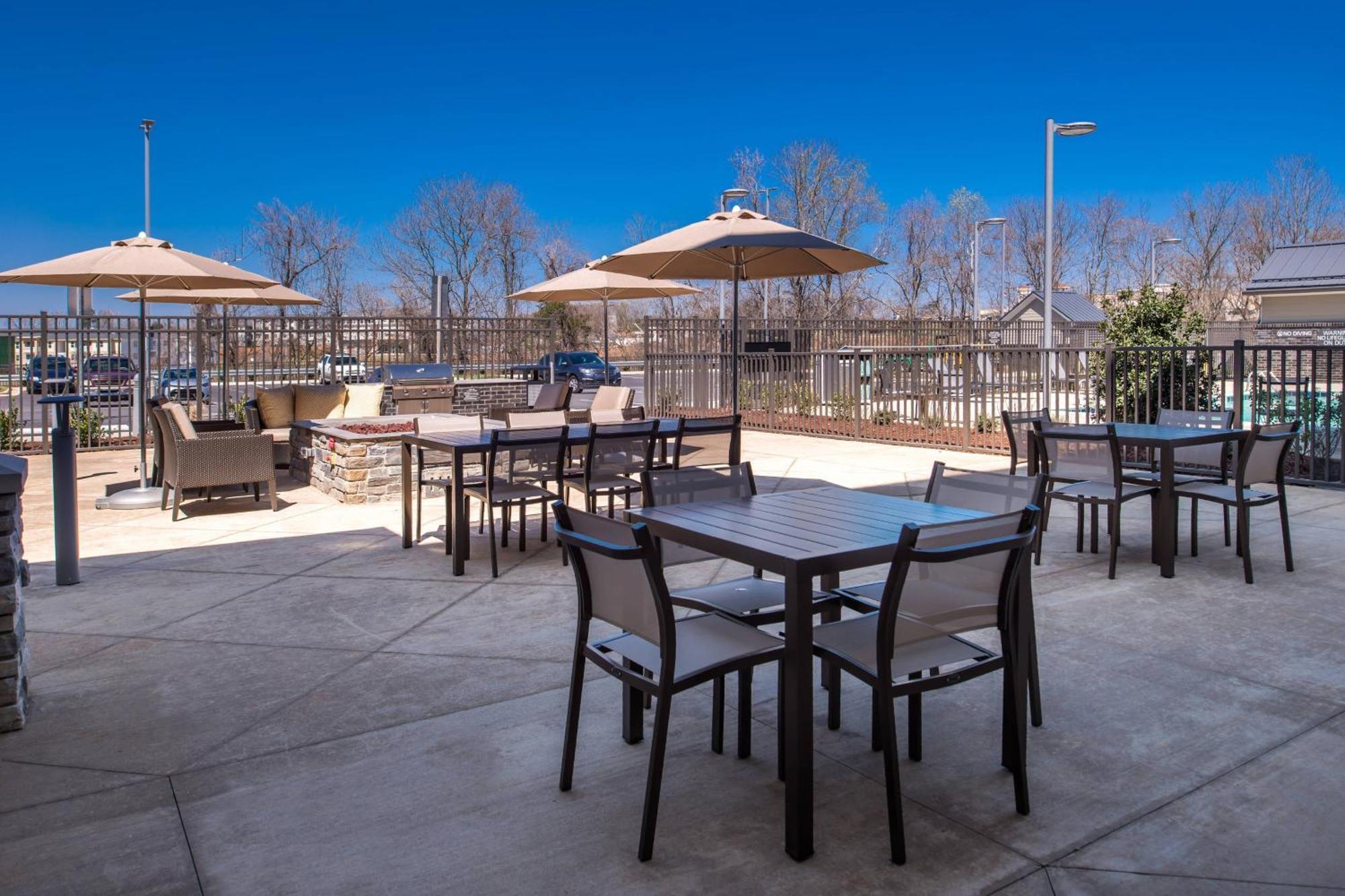 By Marriott Charlotte Steele Creek Hotel Pine Harbor