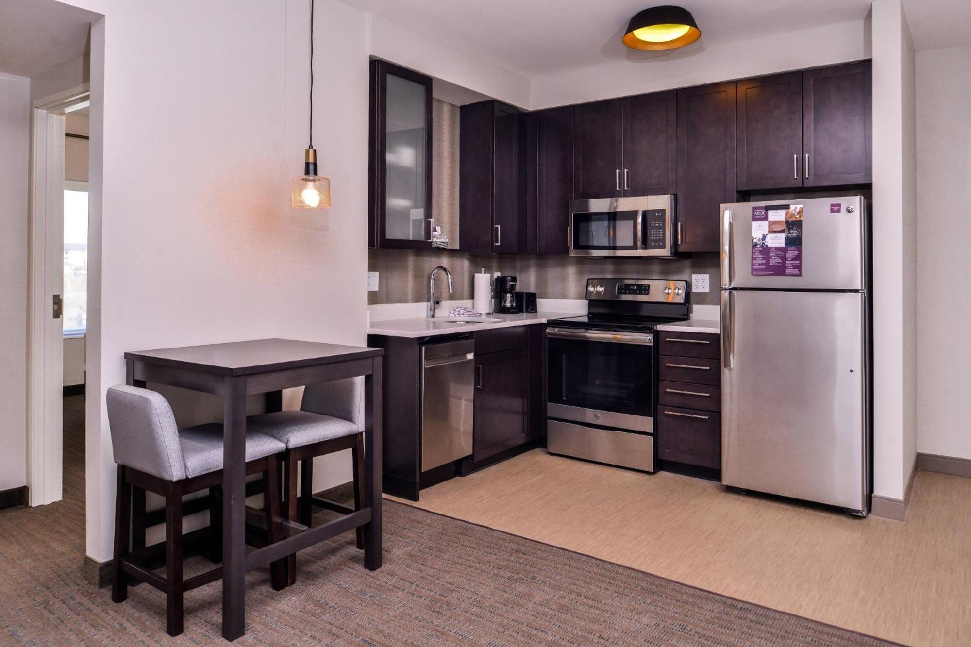 By Marriott Charlotte Steele Creek 3* Pine Harbor