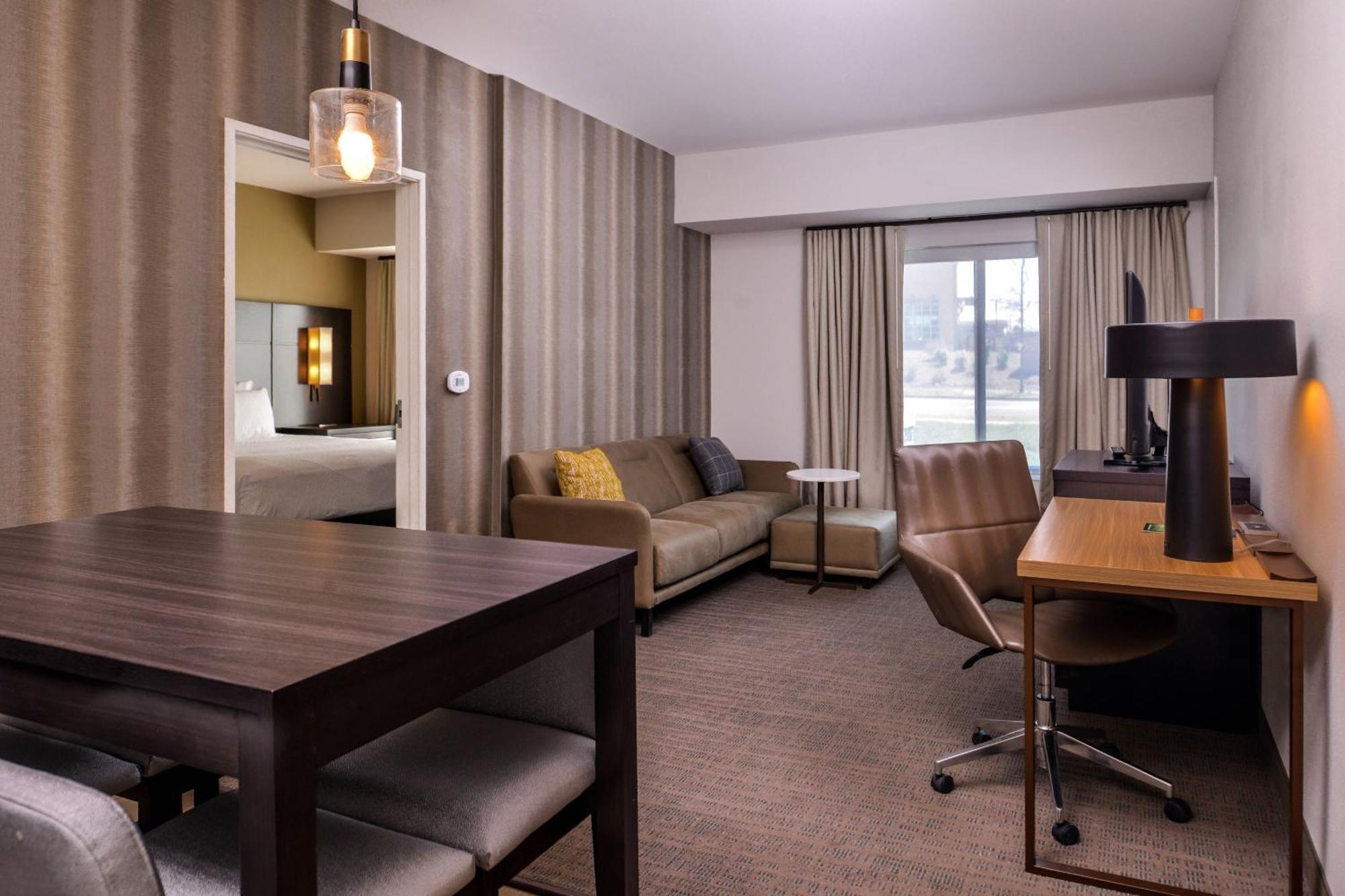 By Marriott Charlotte Steele Creek Hotel 3*
