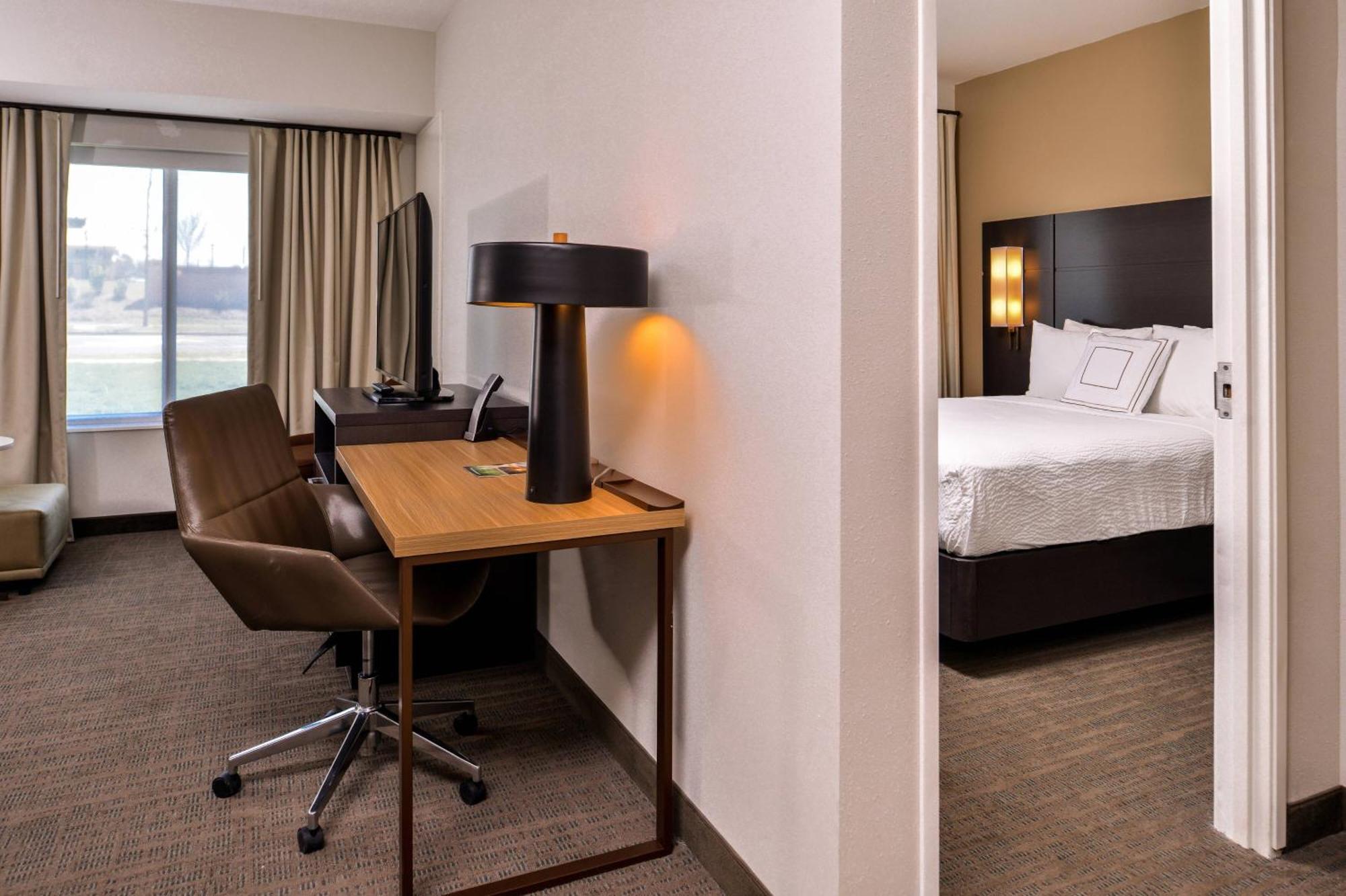 Hotel By Marriott Charlotte Steele Creek 3*