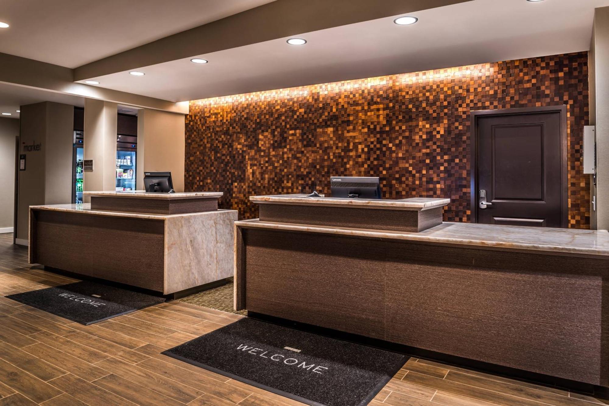 By Marriott Charlotte Steele Creek Hotel