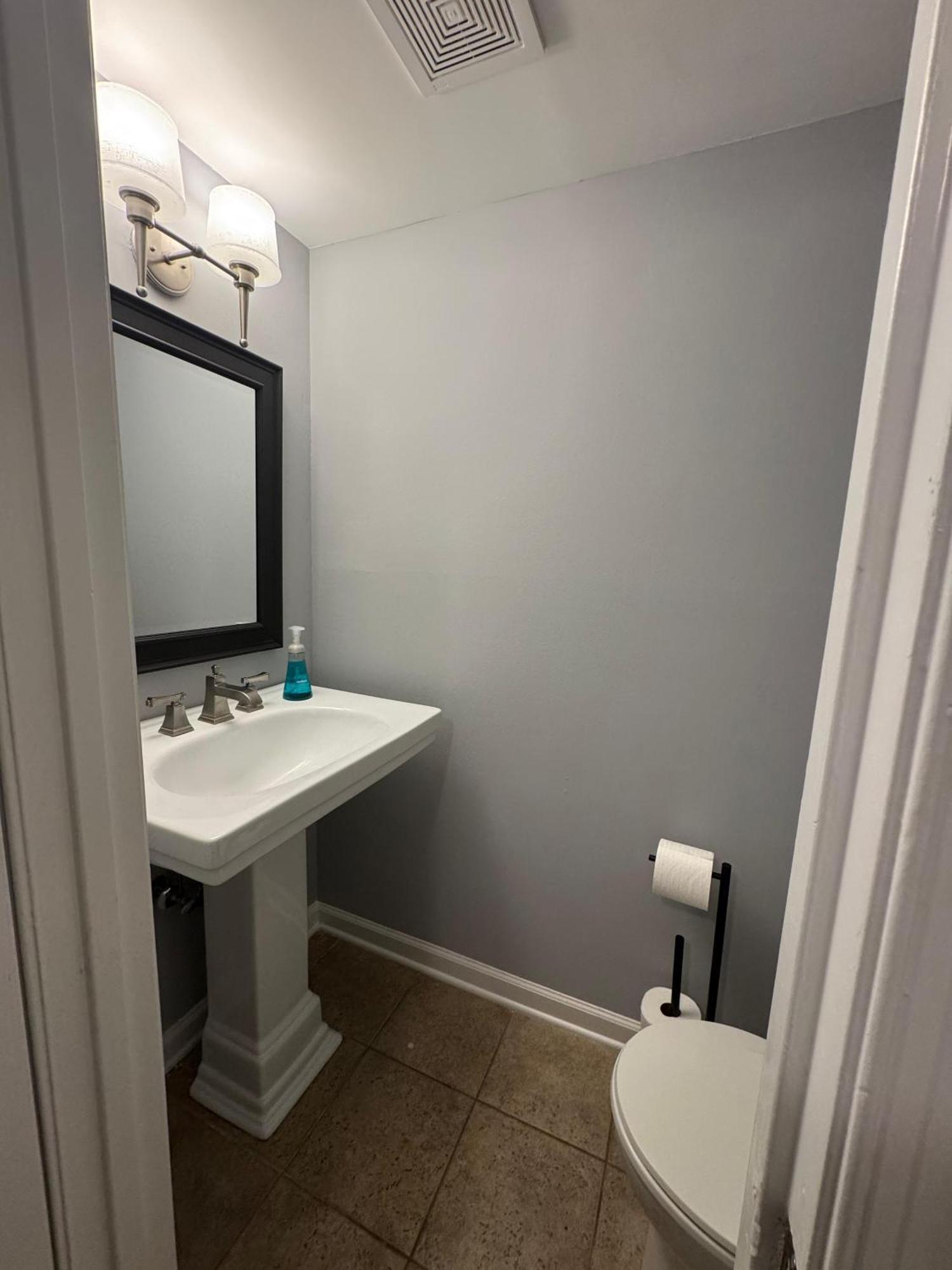3 Bedroom Townhouse-max 8 Guests Apartment *